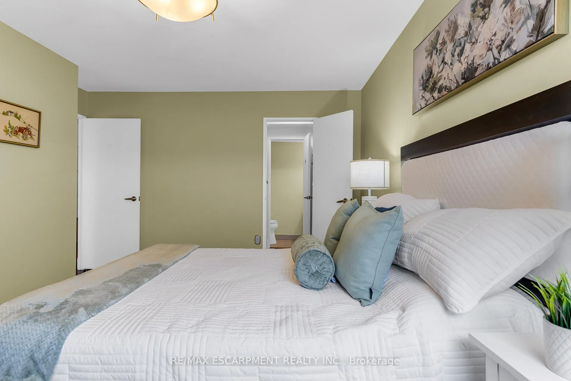 Photo 25 of Unit 214, 500 Green Road, Hamilton, Lakeshore — HOMEH