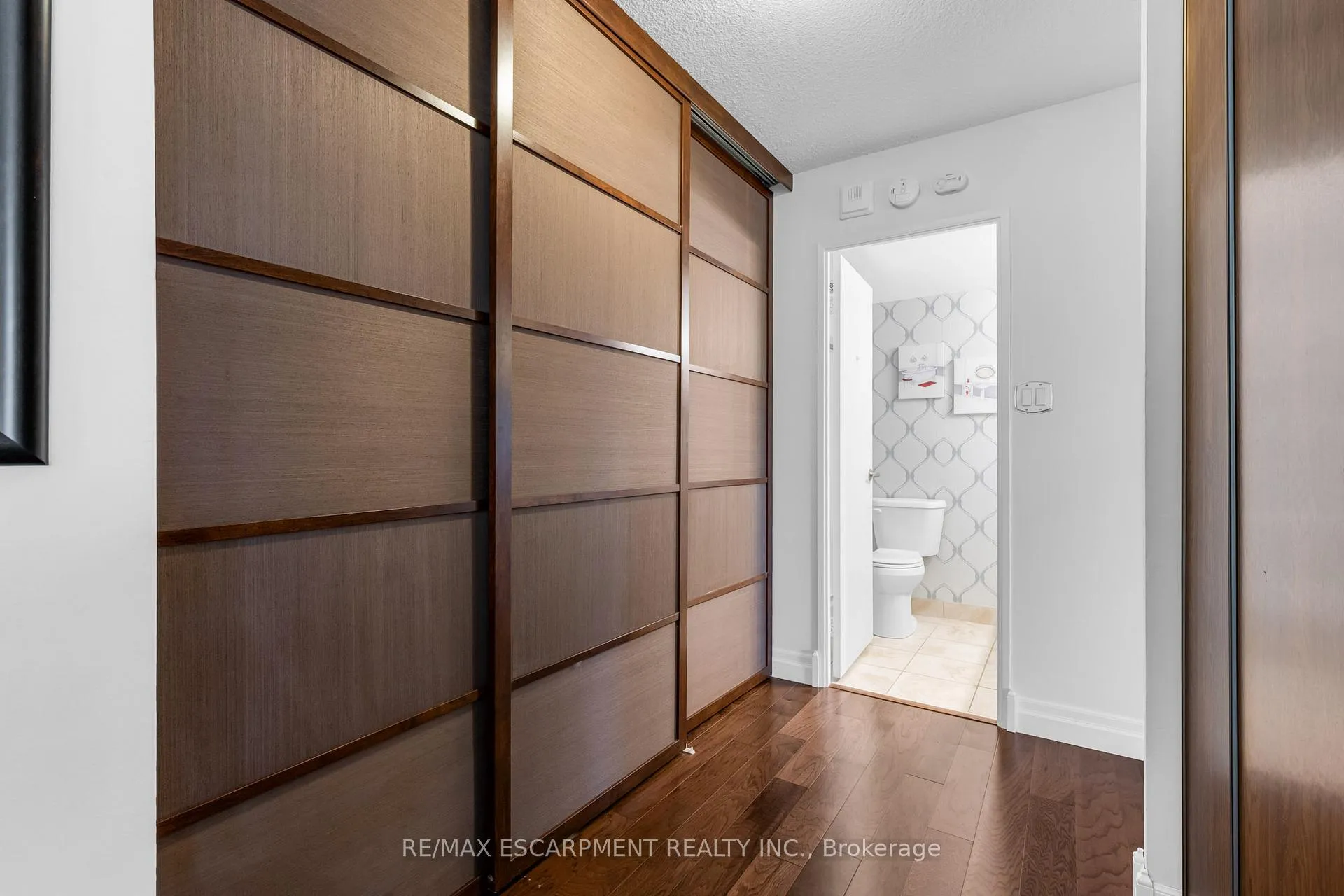 Photo 29 of Unit 214, 500 Green Road, Hamilton, Lakeshore — HOMEH