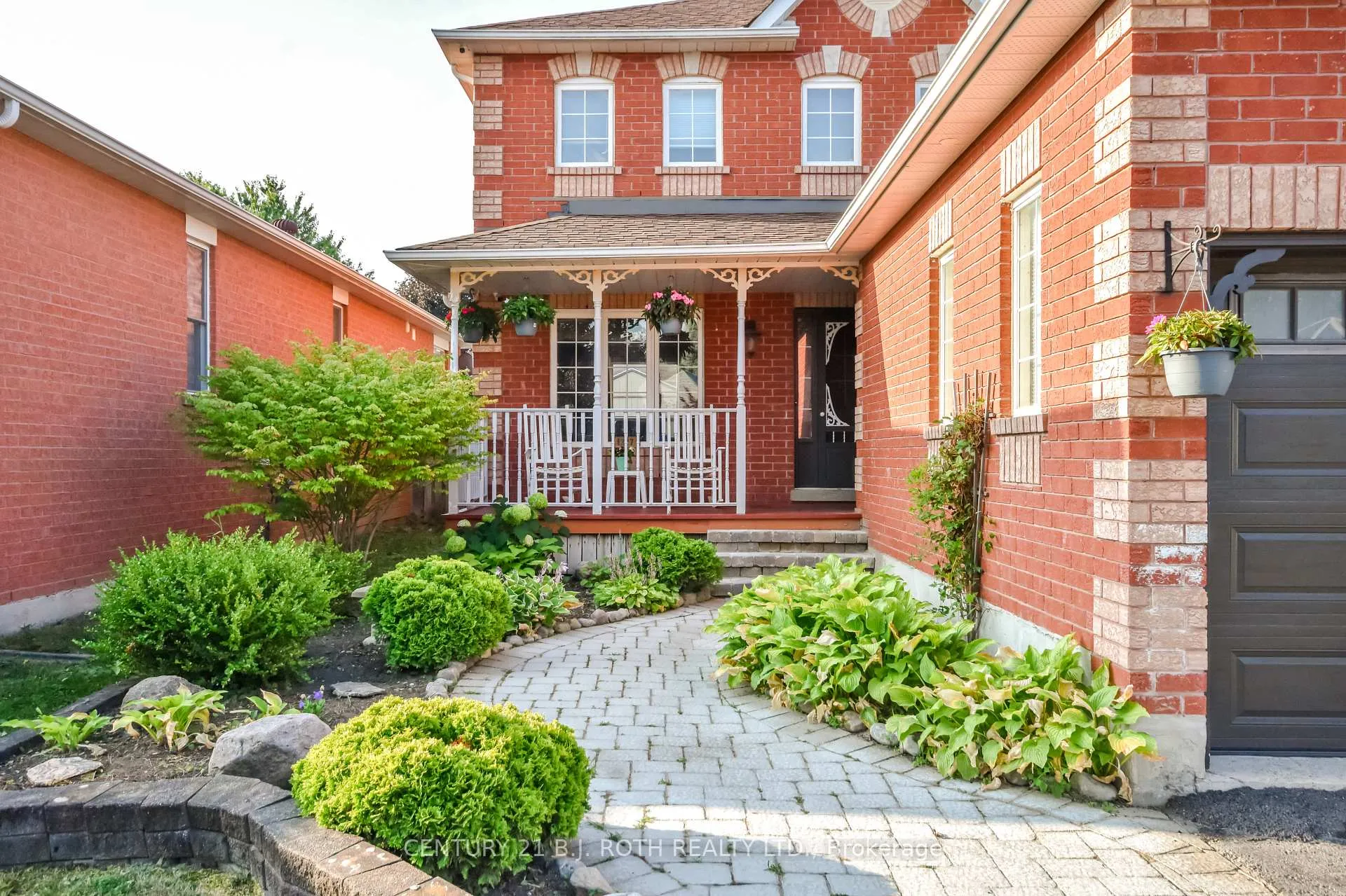 Photo 3 of 1327 Vincent Crescent, Innisfil, Alcona — HOMEH