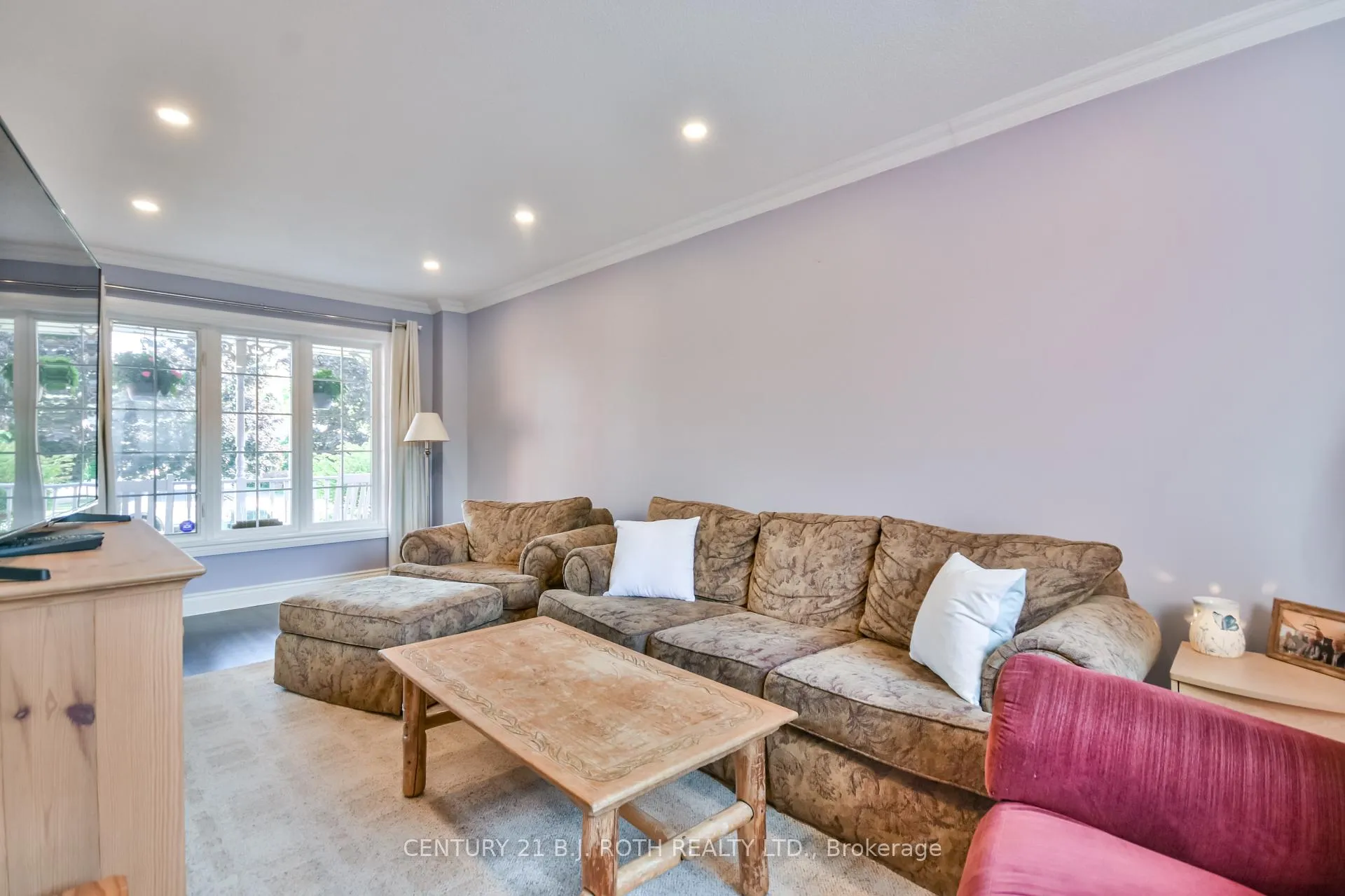 Photo 5 of 1327 Vincent Crescent, Innisfil, Alcona — HOMEH