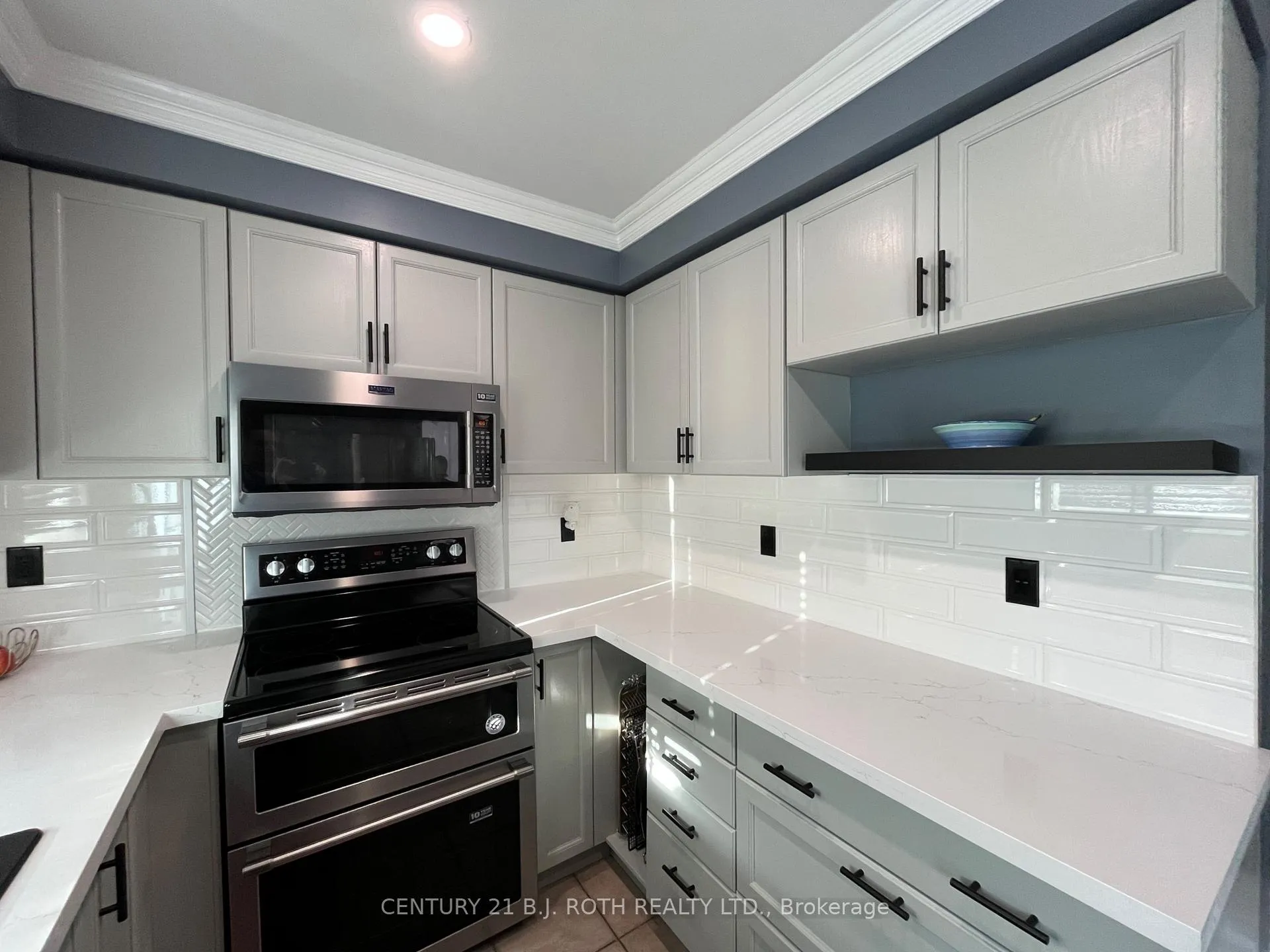 Photo 12 of 1327 Vincent Crescent, Innisfil, Alcona — HOMEH