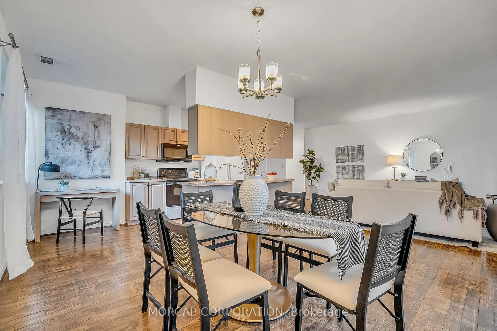 Photo 7 of Unit 109, 600 Eglinton Avenue E, Toronto, Mount Pleasant East — HOMEH