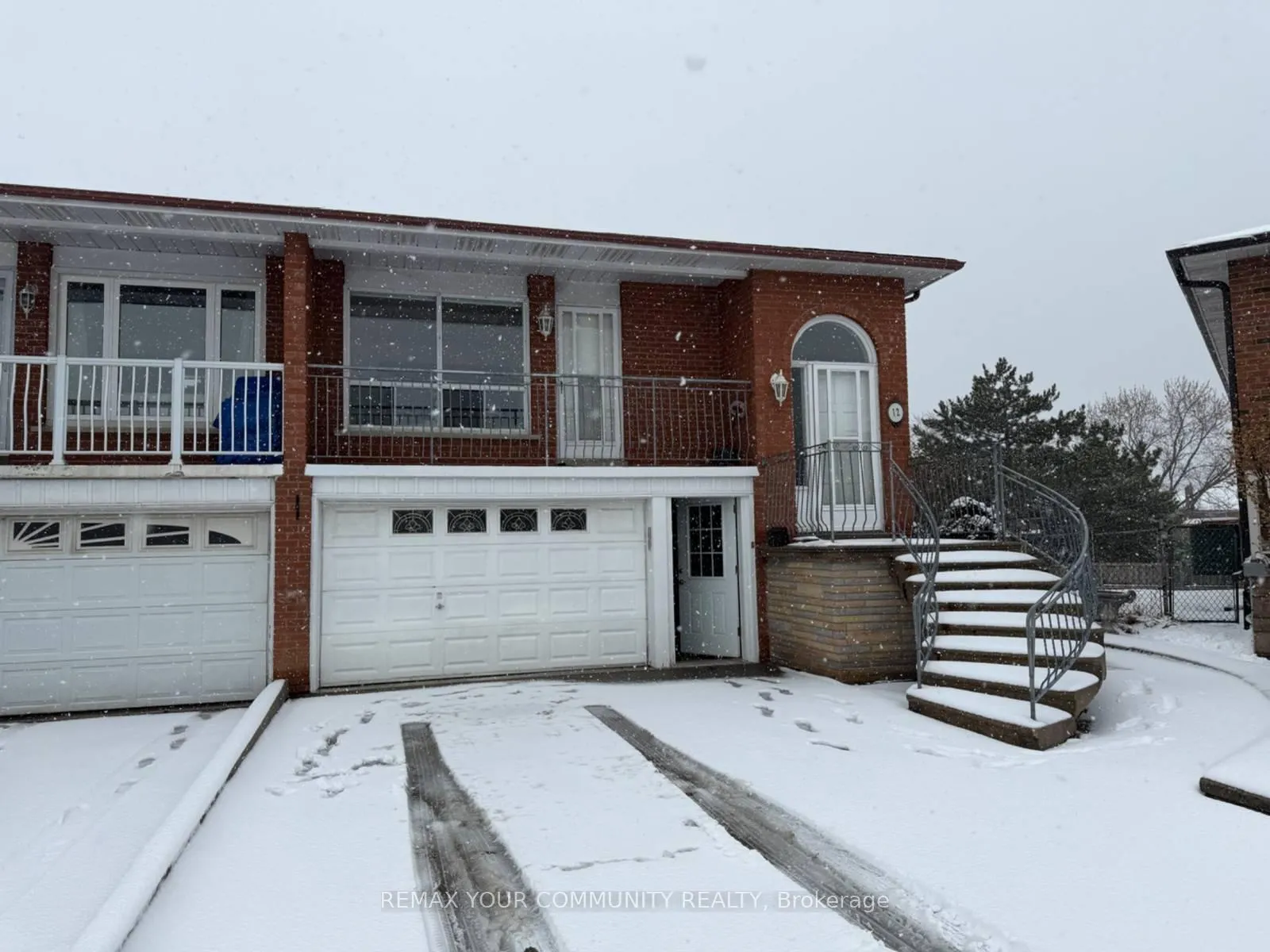 Photo 1 of 12 Stocco Court, Vaughan, West Woodbridge — HOMEH