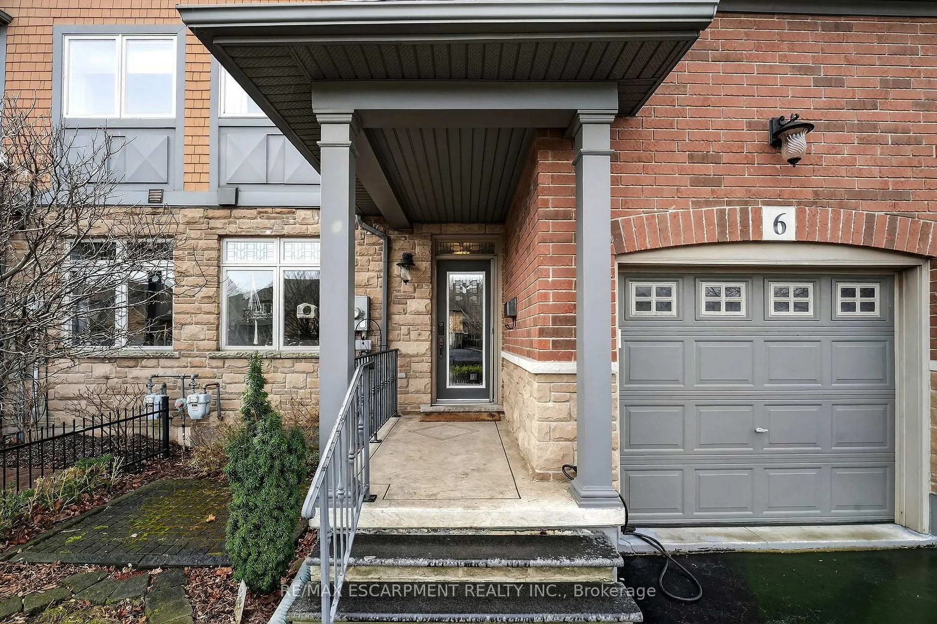 Photo 4 of 6 Conrad Place, Grimsby, Grimsby Beach — HOMEH