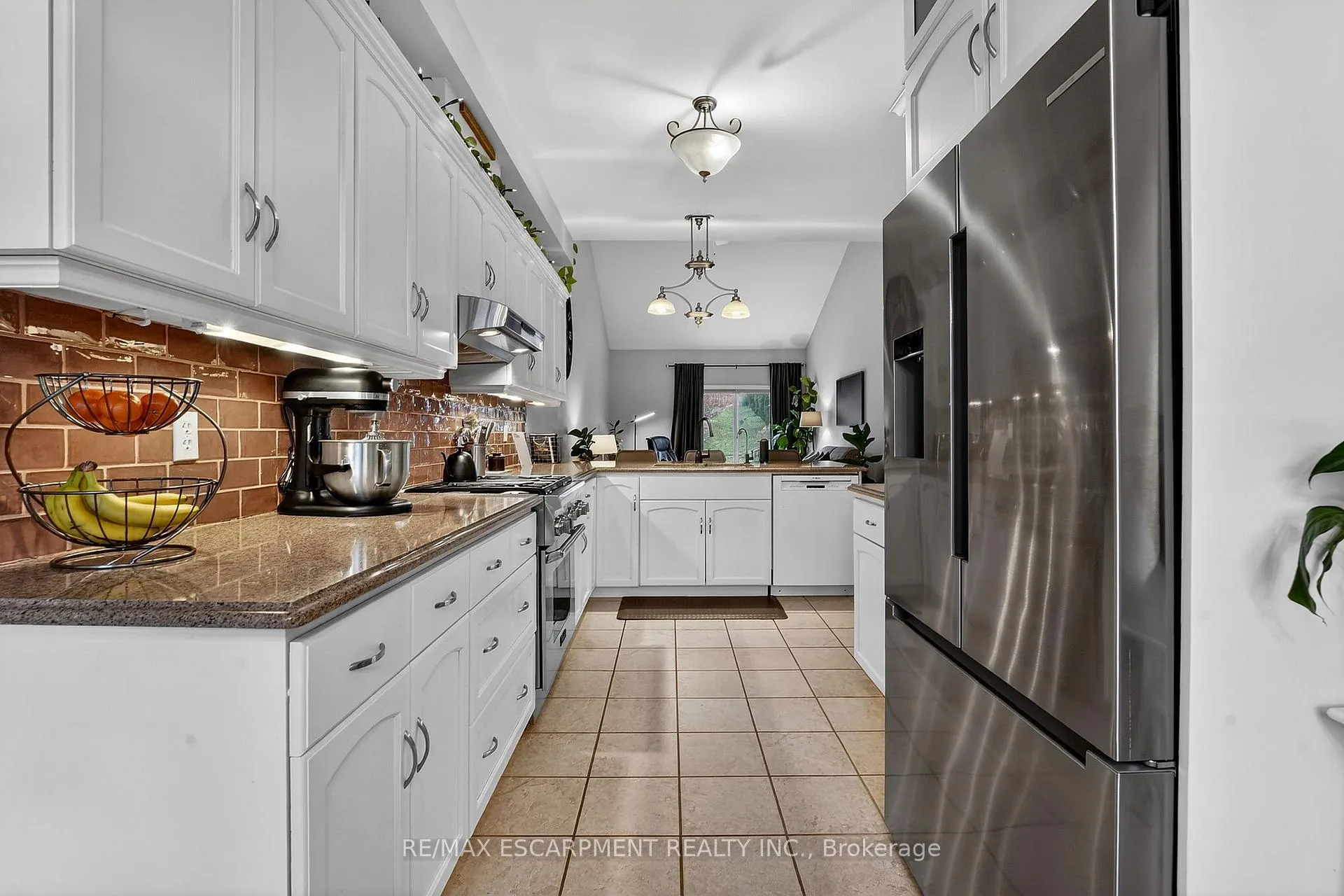 Photo 8 of 6 Conrad Place, Grimsby, Grimsby Beach — HOMEH