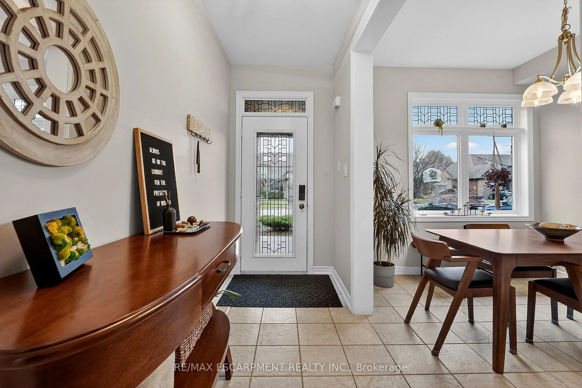 Photo 14 of 6 Conrad Place, Grimsby, Grimsby Beach — HOMEH