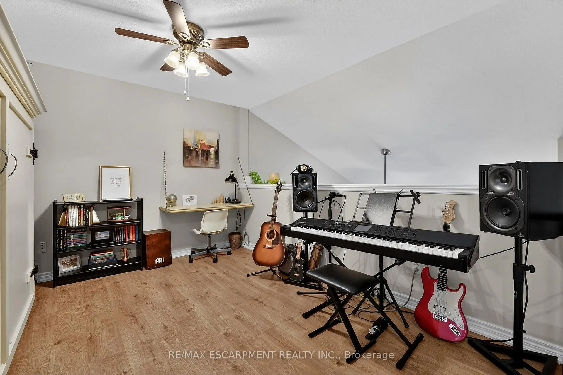 Photo 27 of 6 Conrad Place, Grimsby, Grimsby Beach — HOMEH