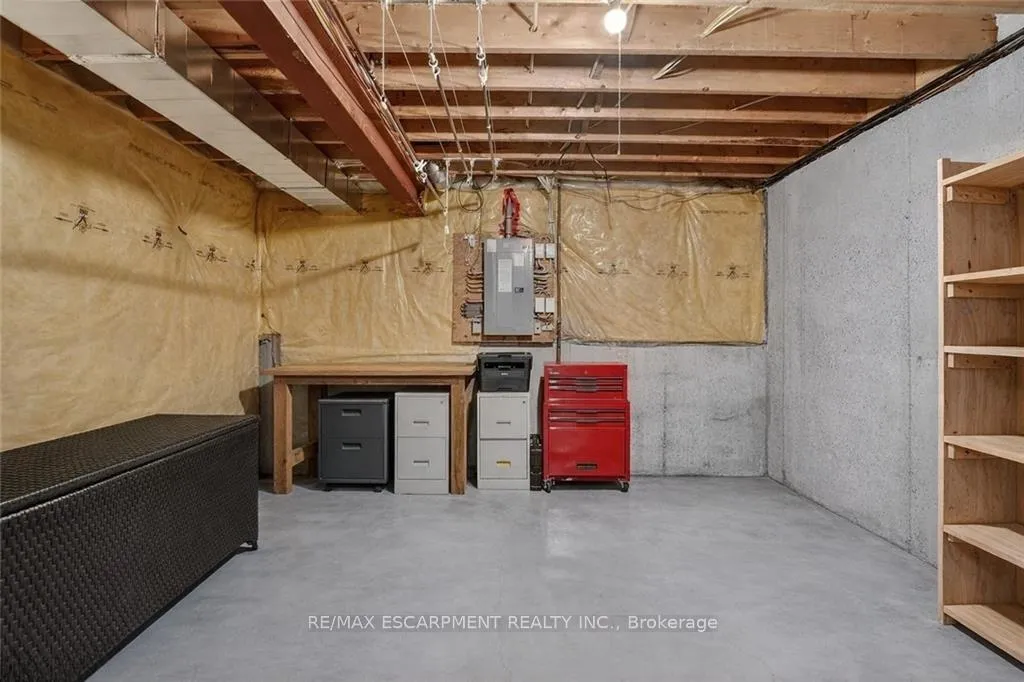 Photo 33 of 6 Conrad Place, Grimsby, Grimsby Beach — HOMEH