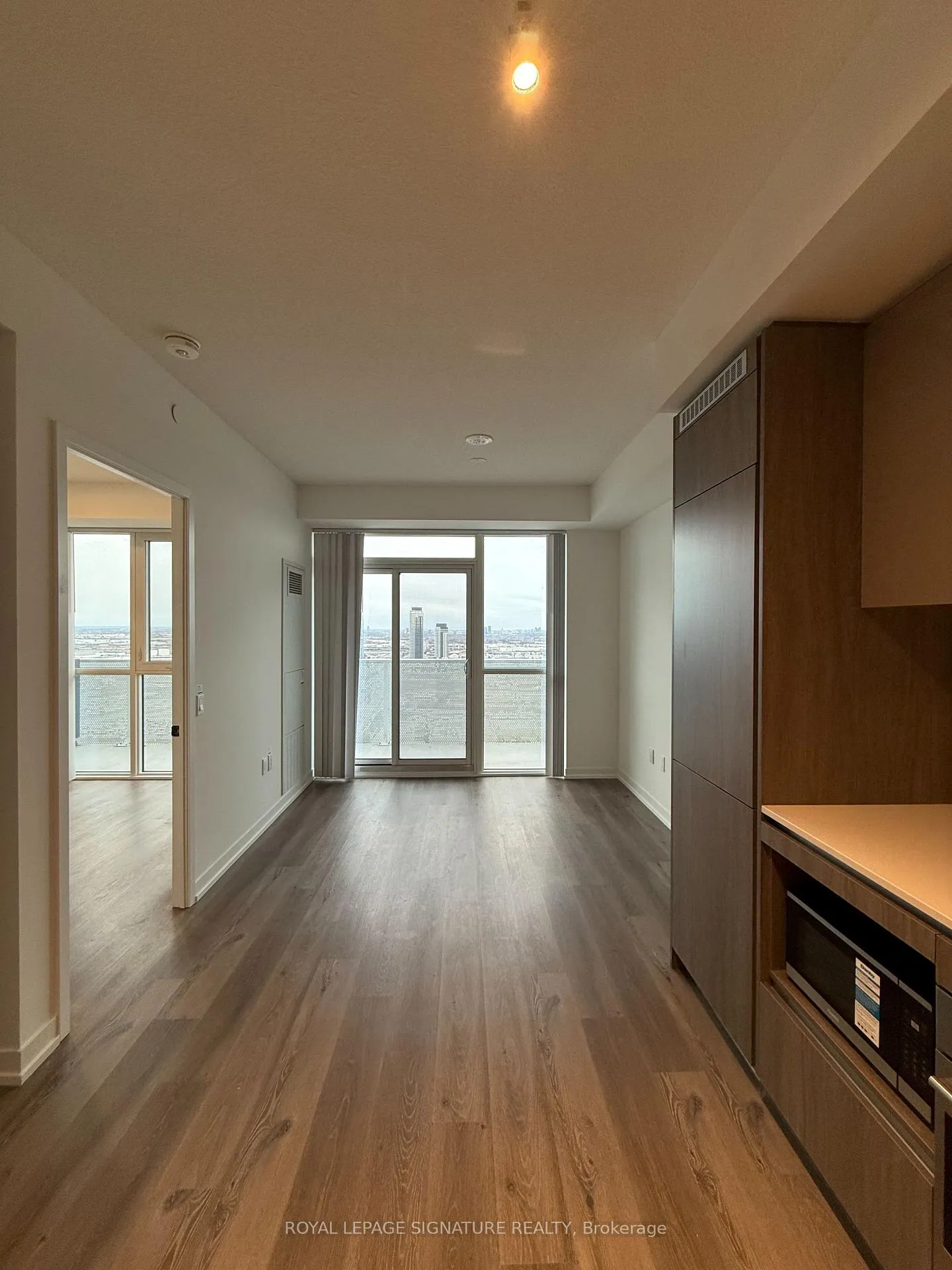 Photo 2 of Unit 3608, 28 Interchange Way, Vaughan, Vaughan Corporate Centre — HOMEH