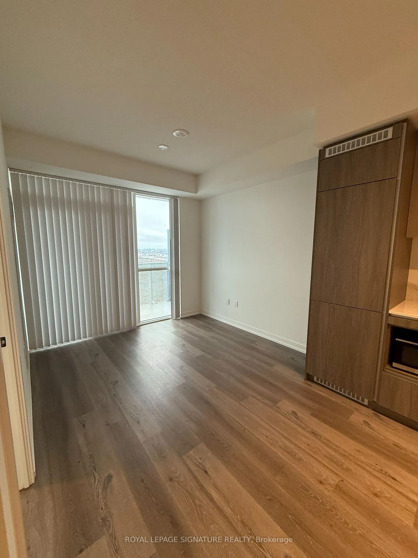 Photo 3 of Unit 3608, 28 Interchange Way, Vaughan, Vaughan Corporate Centre — HOMEH