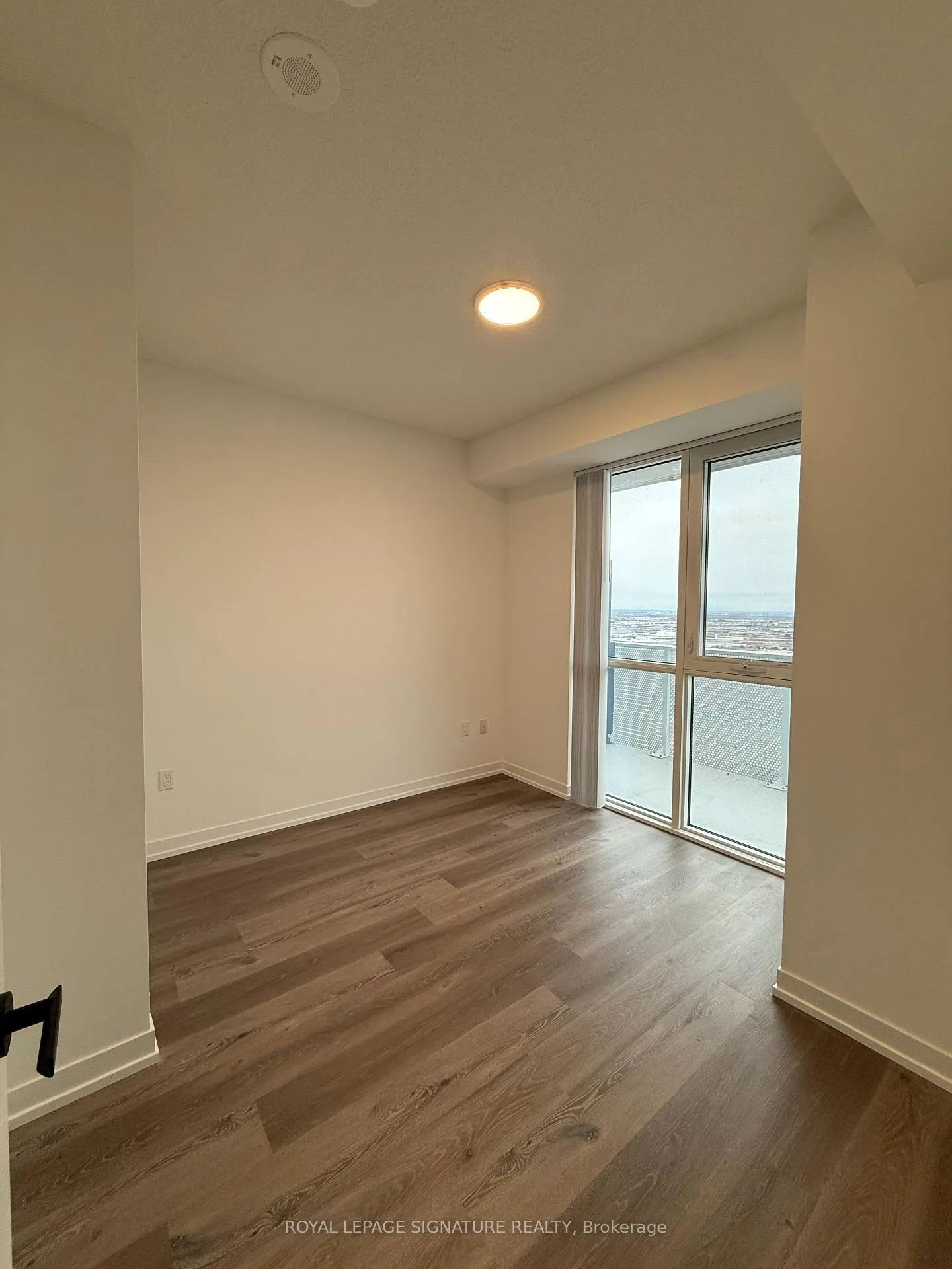 Photo 6 of Unit 3608, 28 Interchange Way, Vaughan, Vaughan Corporate Centre — HOMEH