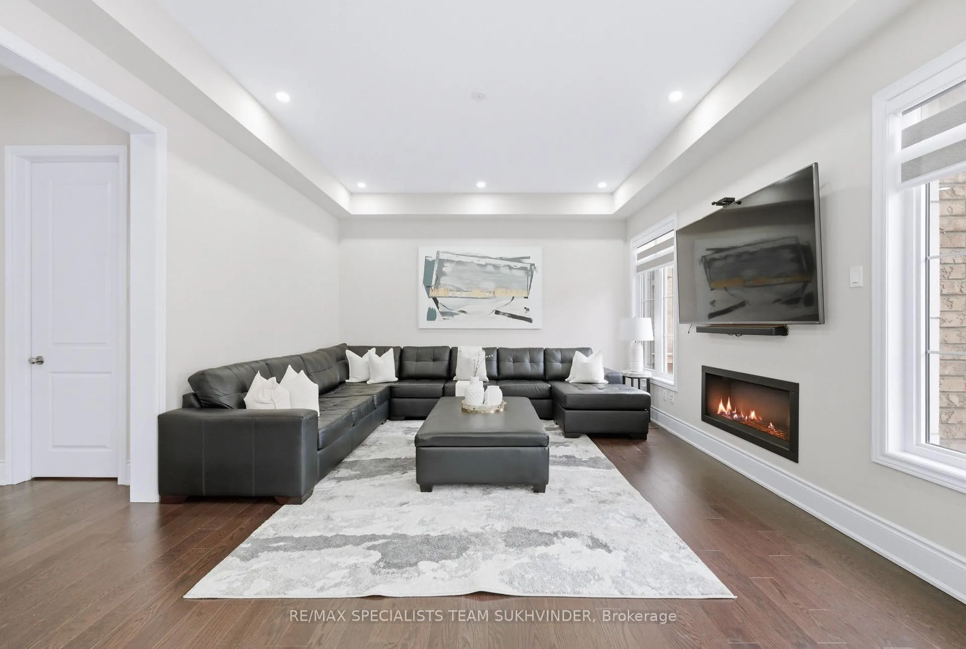 Photo 6 of 73 Arthur Griffin Crescent, Caledon, Caledon East — HOMEH