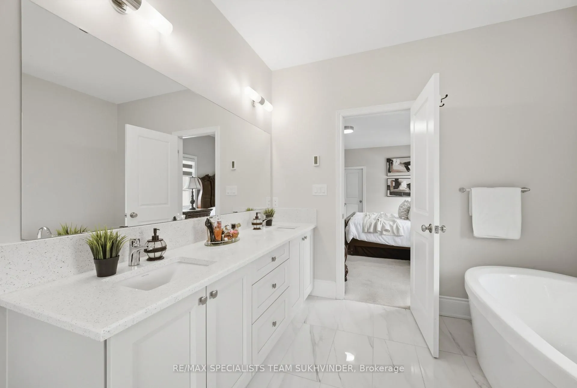 Photo 15 of 73 Arthur Griffin Crescent, Caledon, Caledon East — HOMEH