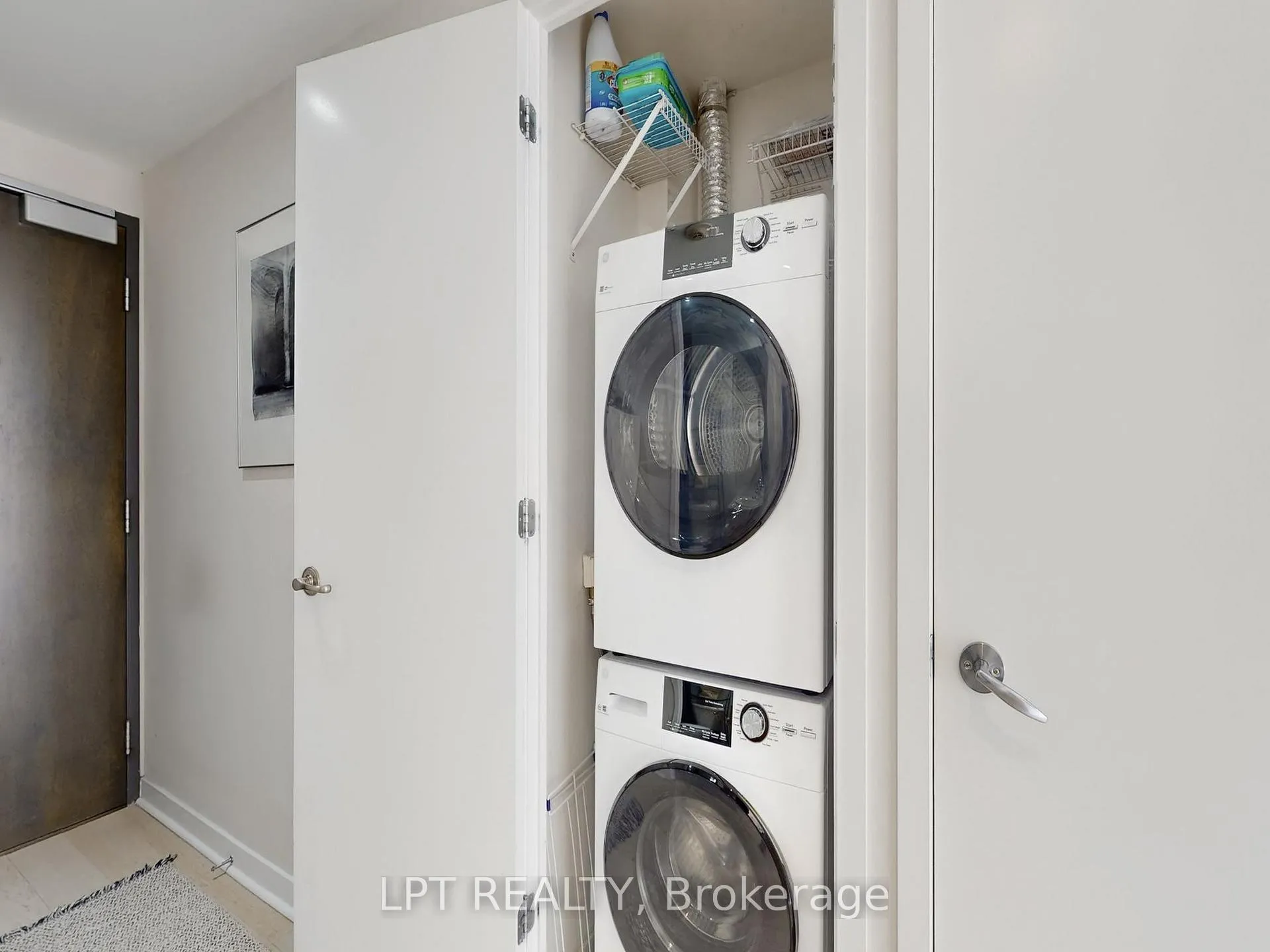 Photo 25 of Unit 403, 281 Mutual Street, Toronto, Church-Yonge Corridor — HOMEH