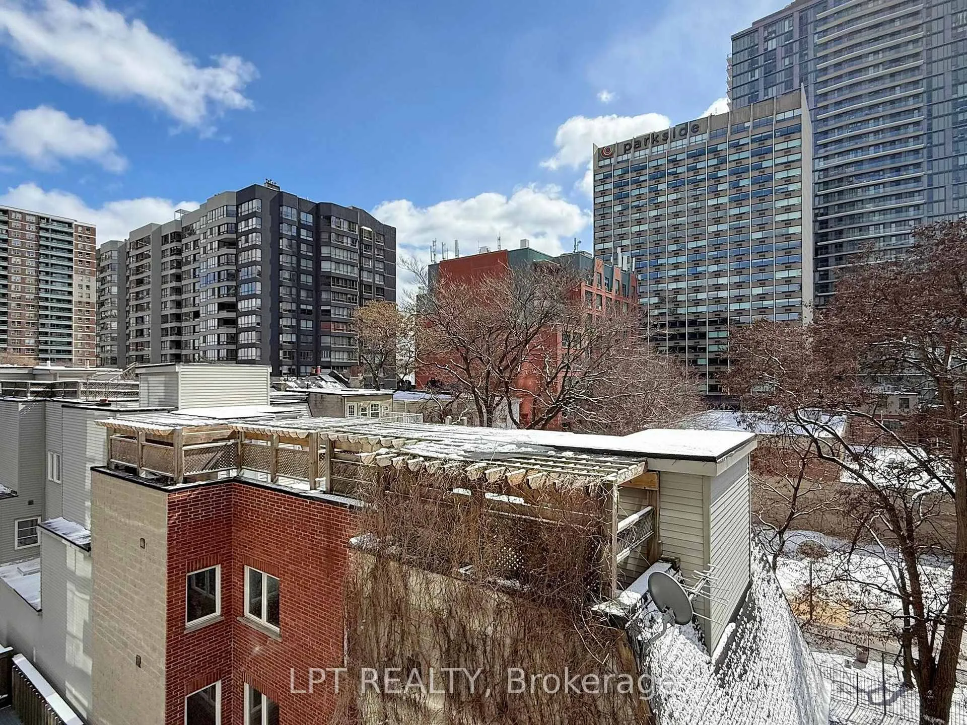 Photo 28 of Unit 403, 281 Mutual Street, Toronto, Church-Yonge Corridor — HOMEH