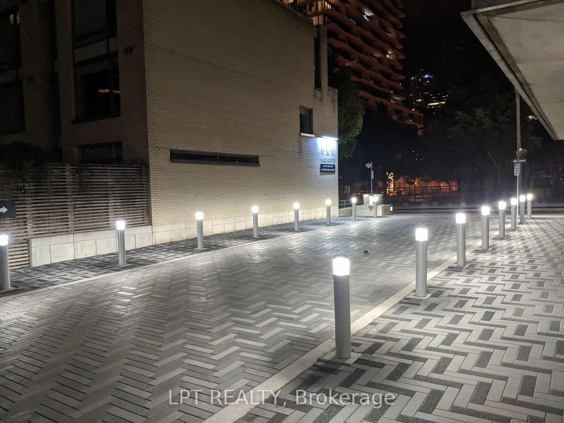 Photo 42 of Unit 403, 281 Mutual Street, Toronto, Church-Yonge Corridor — HOMEH