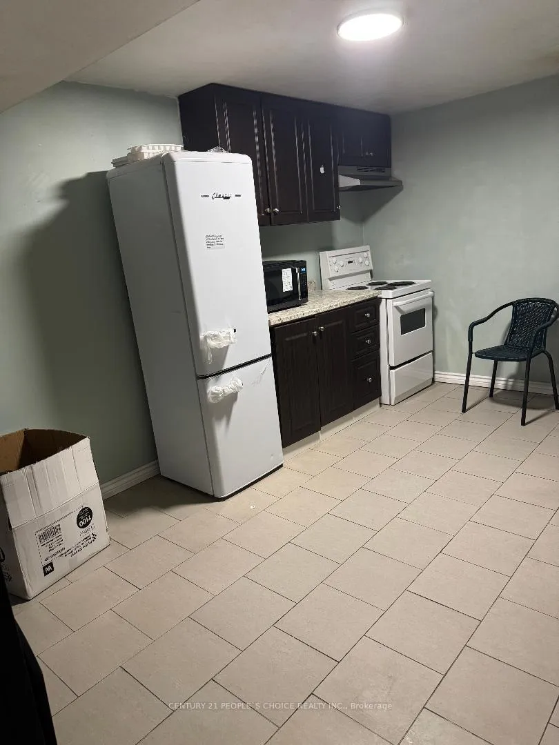 Photo 4 of 52 Judith Crescent, Brampton, Northgate — HOMEH