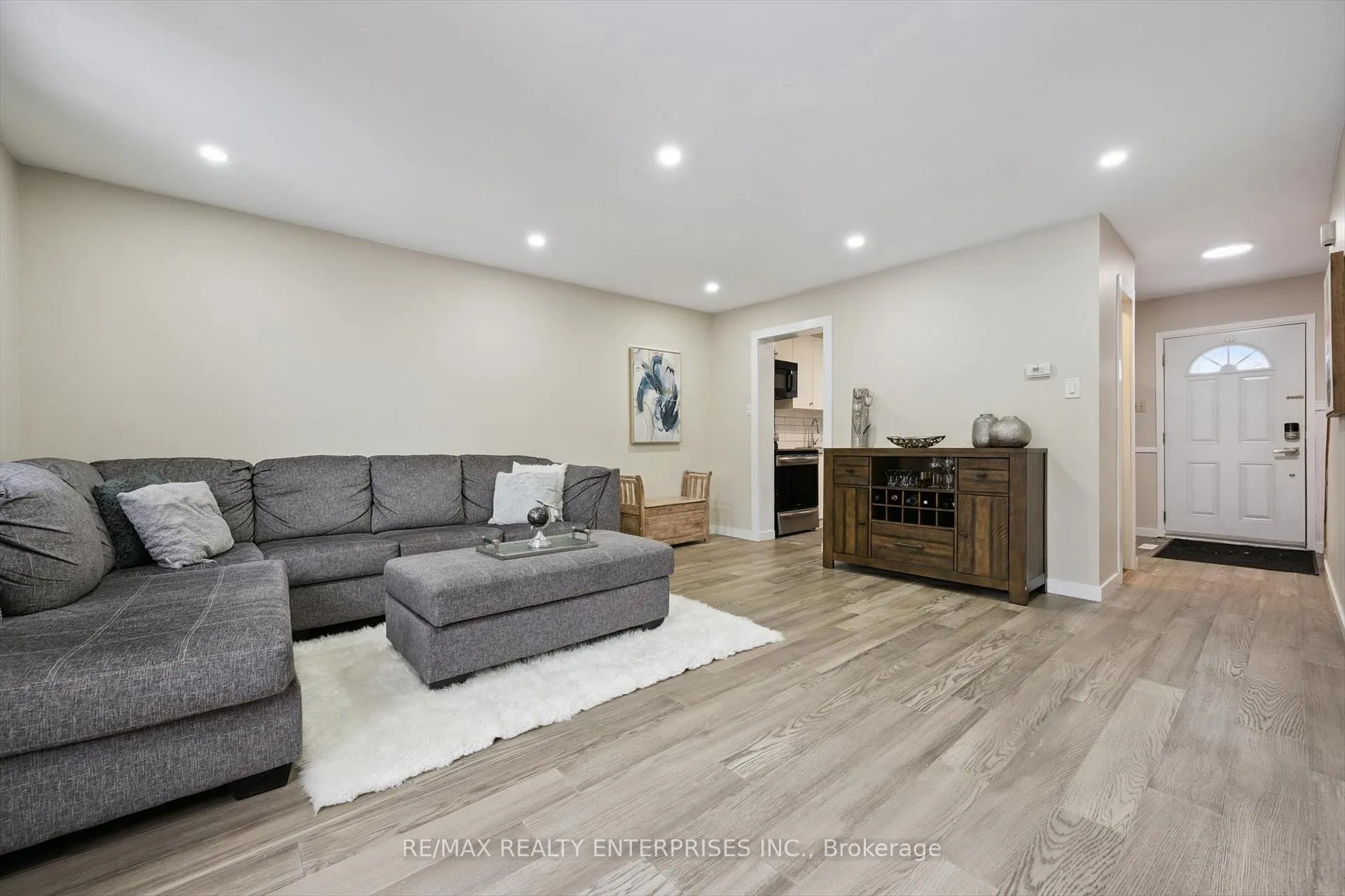 Photo 2 of Unit 70, 105 Hansen Road N, Brampton, Madoc — HOMEH