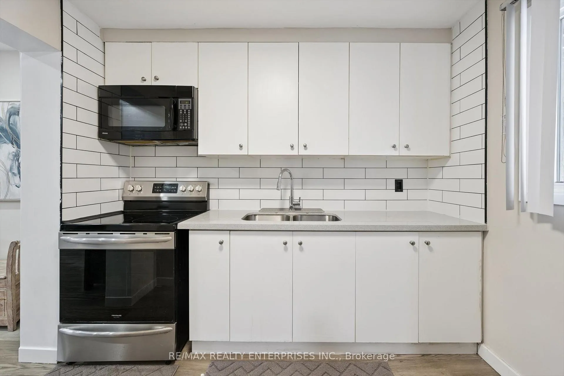Photo 4 of Unit 70, 105 Hansen Road N, Brampton, Madoc — HOMEH