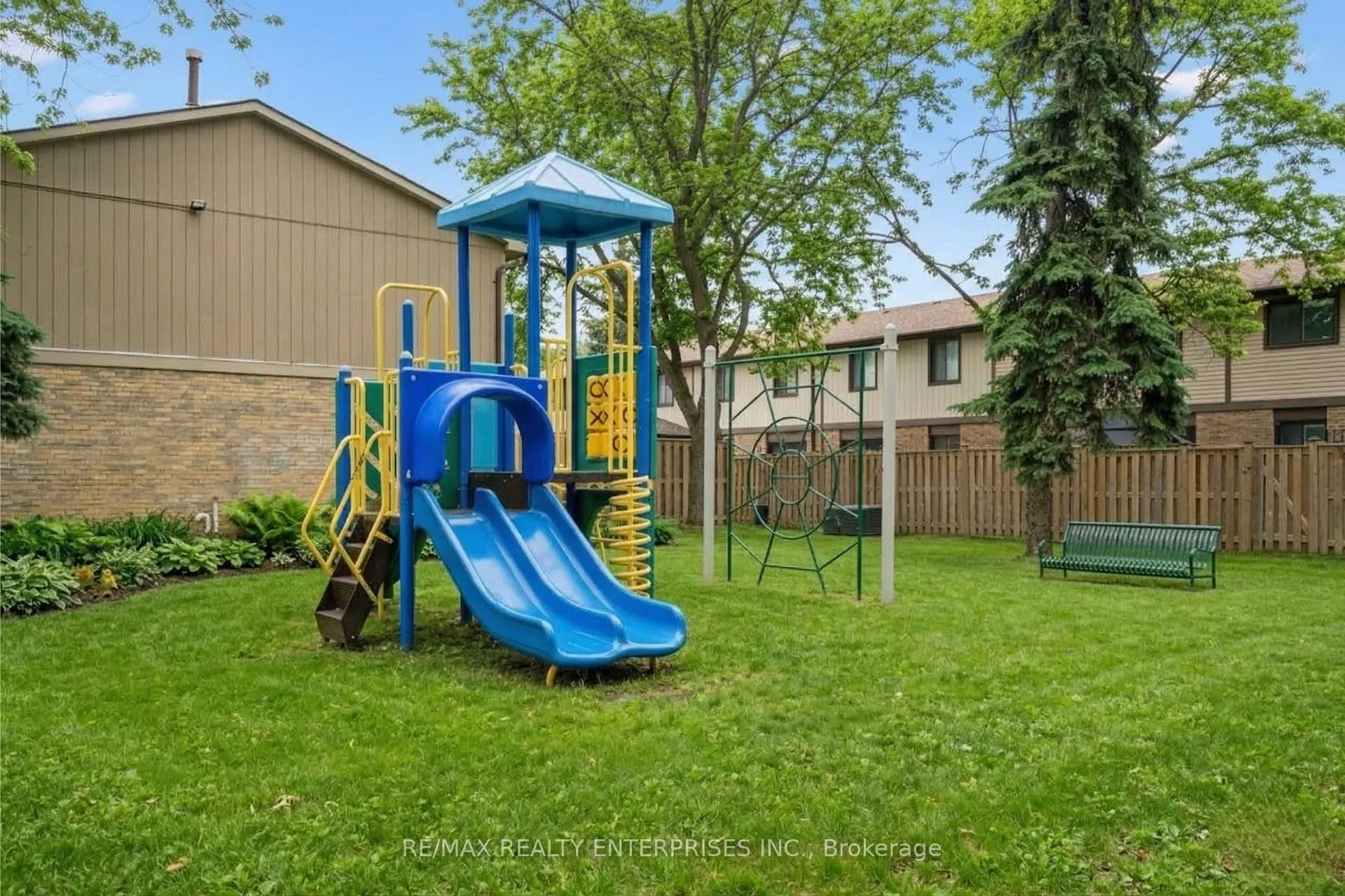 Photo 14 of Unit 70, 105 Hansen Road N, Brampton, Madoc — HOMEH