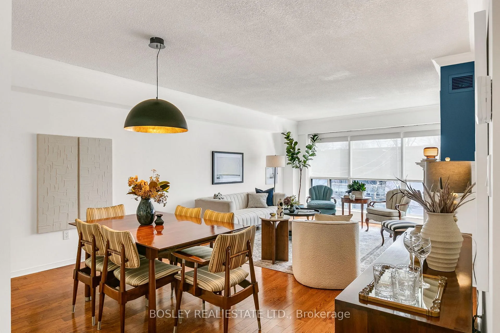 Photo 8 of Unit 405, 1818 Bayview Avenue, Toronto, Mount Pleasant East — HOMEH