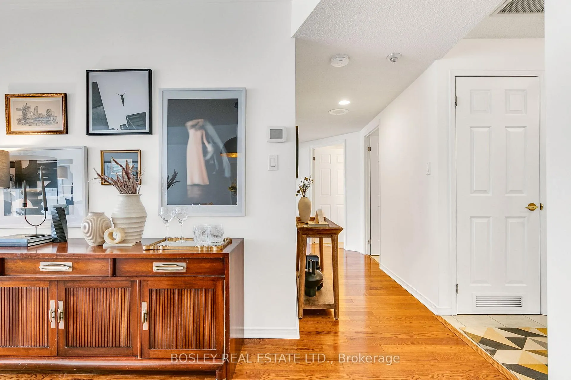 Photo 9 of Unit 405, 1818 Bayview Avenue, Toronto, Mount Pleasant East — HOMEH