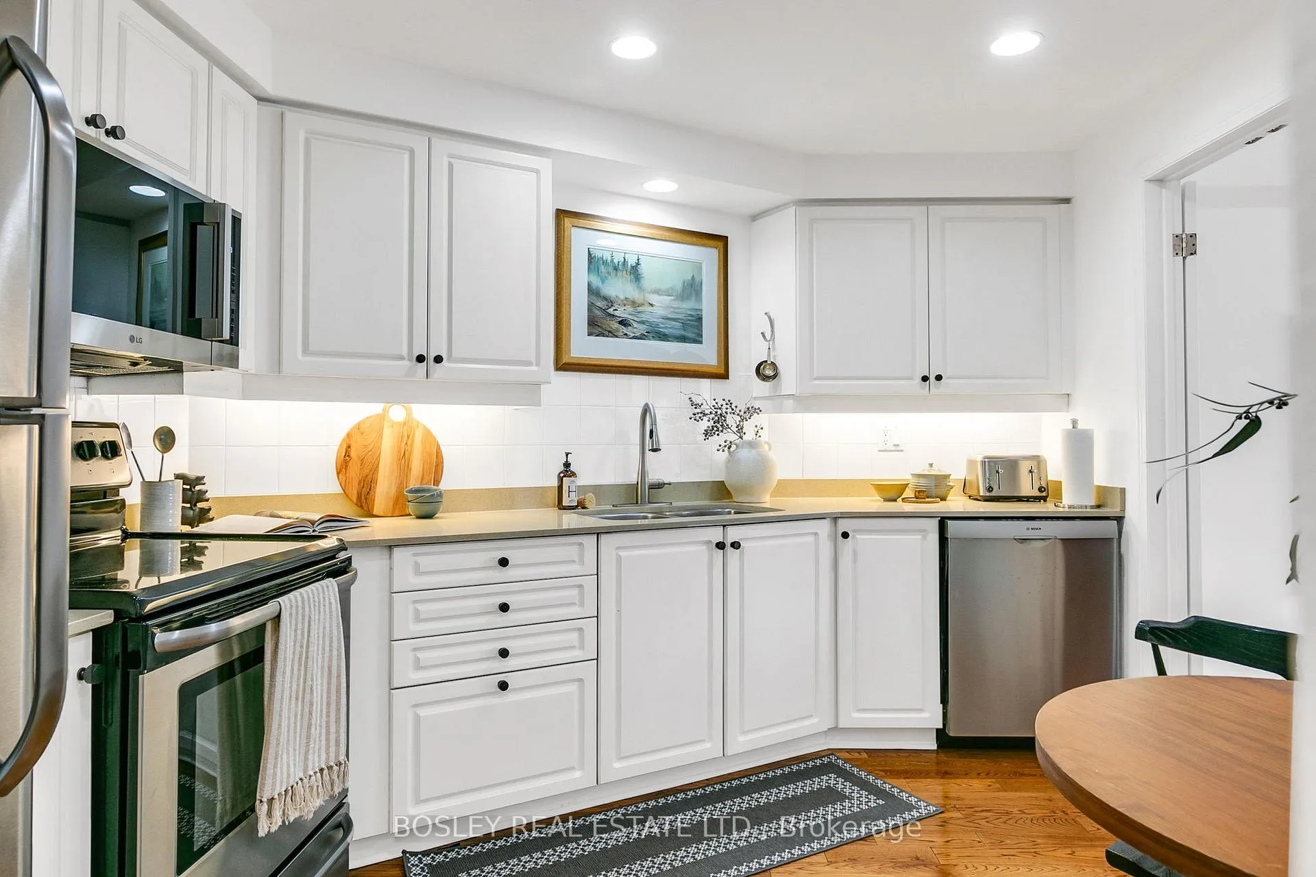 Photo 25 of Unit 405, 1818 Bayview Avenue, Toronto, Mount Pleasant East — HOMEH