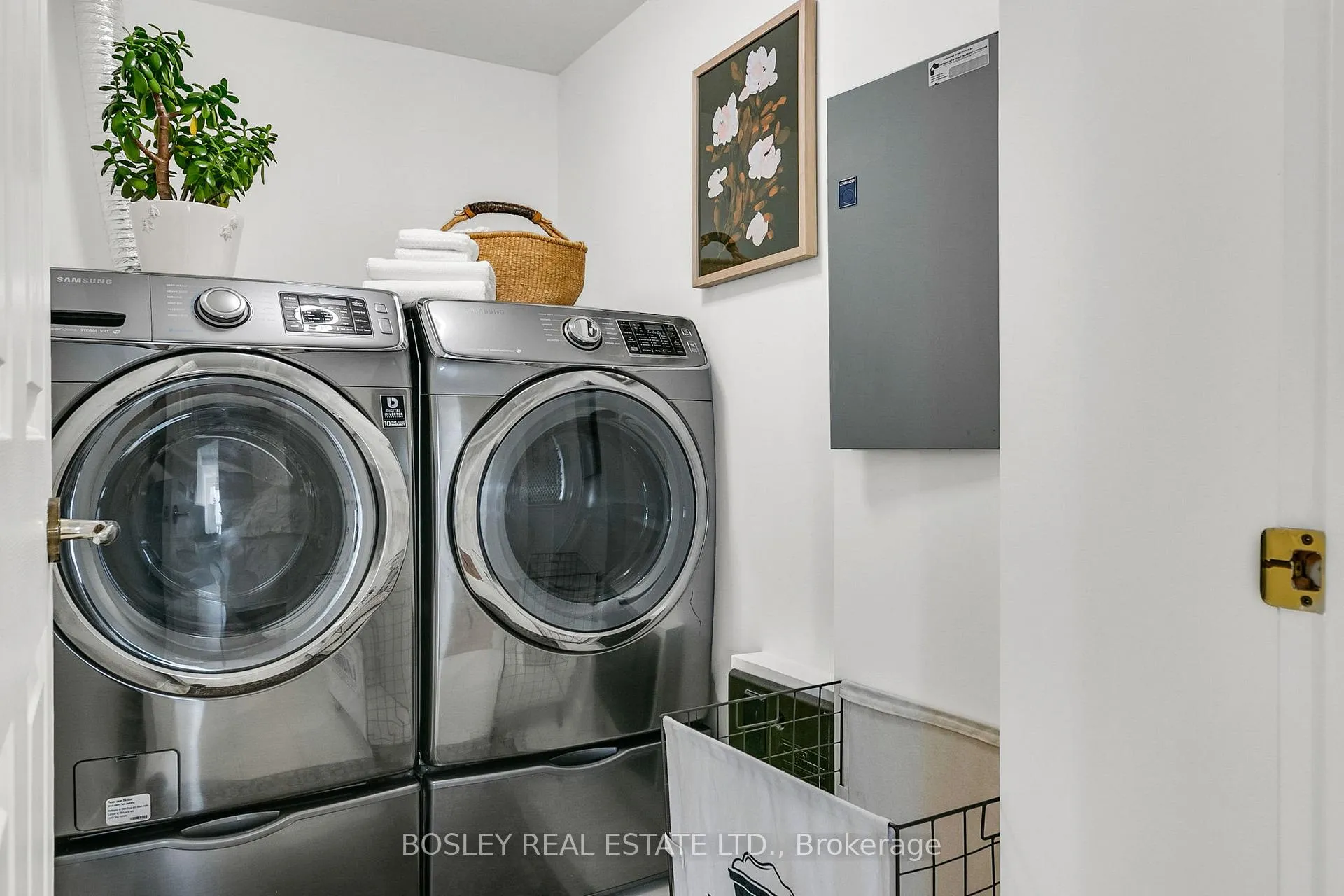 Photo 44 of Unit 405, 1818 Bayview Avenue, Toronto, Mount Pleasant East — HOMEH