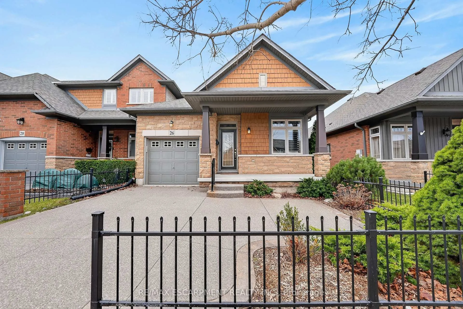 Photo 1 of 26 Conrad Place, Grimsby, Grimsby Beach — HOMEH