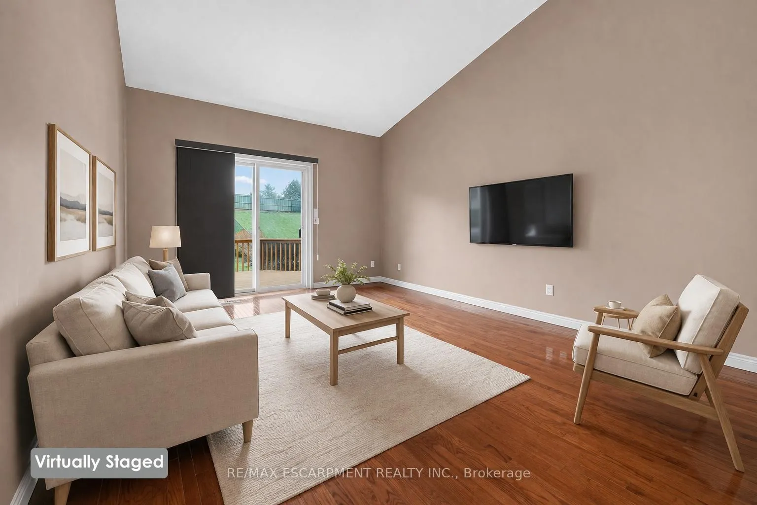 Photo 6 of 26 Conrad Place, Grimsby, Grimsby Beach — HOMEH