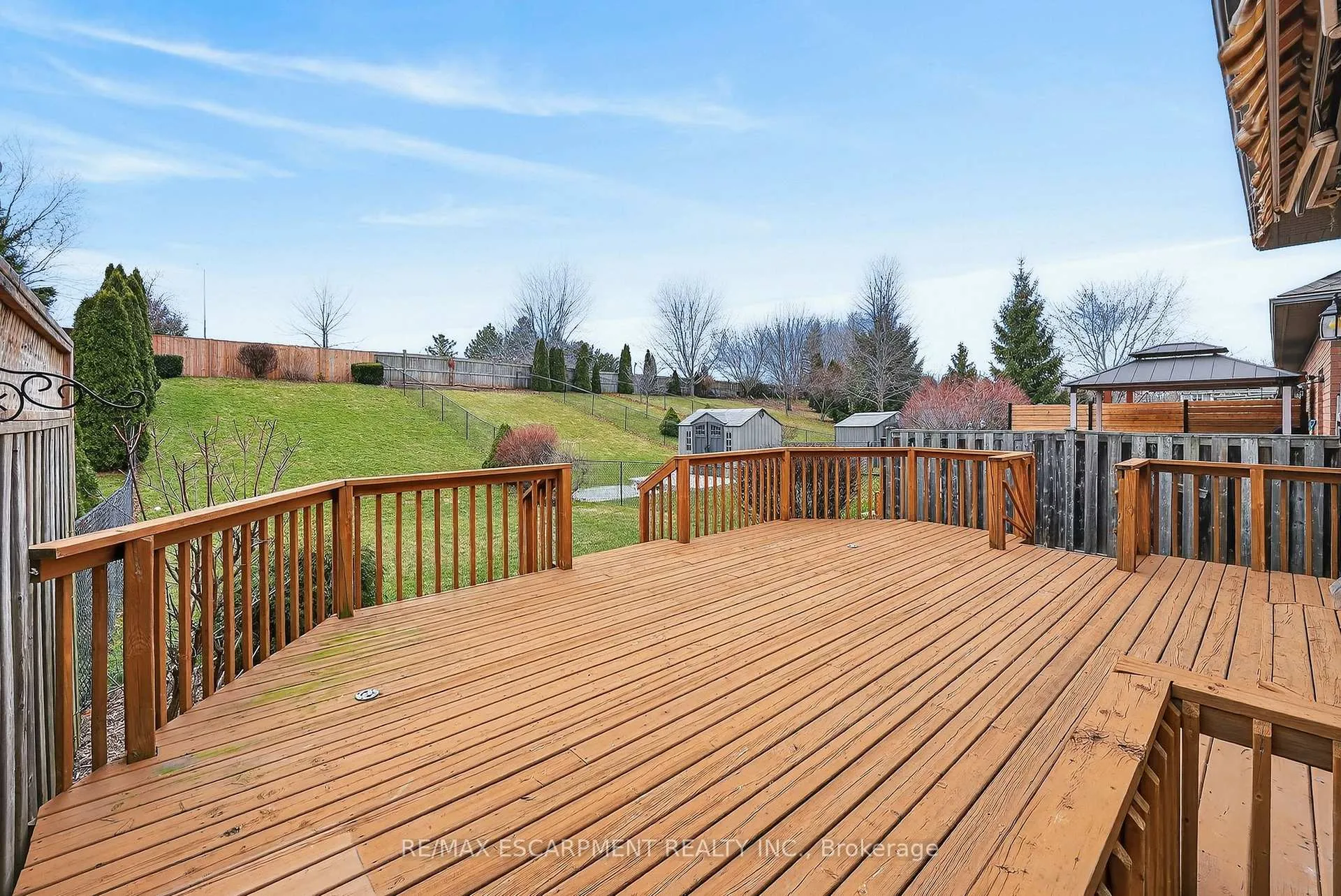 Photo 8 of 26 Conrad Place, Grimsby, Grimsby Beach — HOMEH