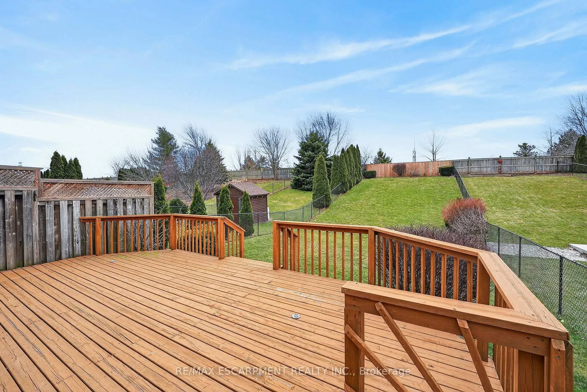 Photo 9 of 26 Conrad Place, Grimsby, Grimsby Beach — HOMEH