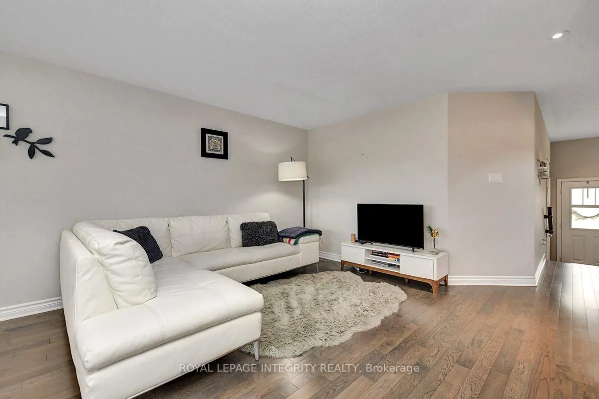Photo 5 of 356 Axis Way, Ottawa, Mer Bleue/Bradley Estates/Anderson Park — HOMEH