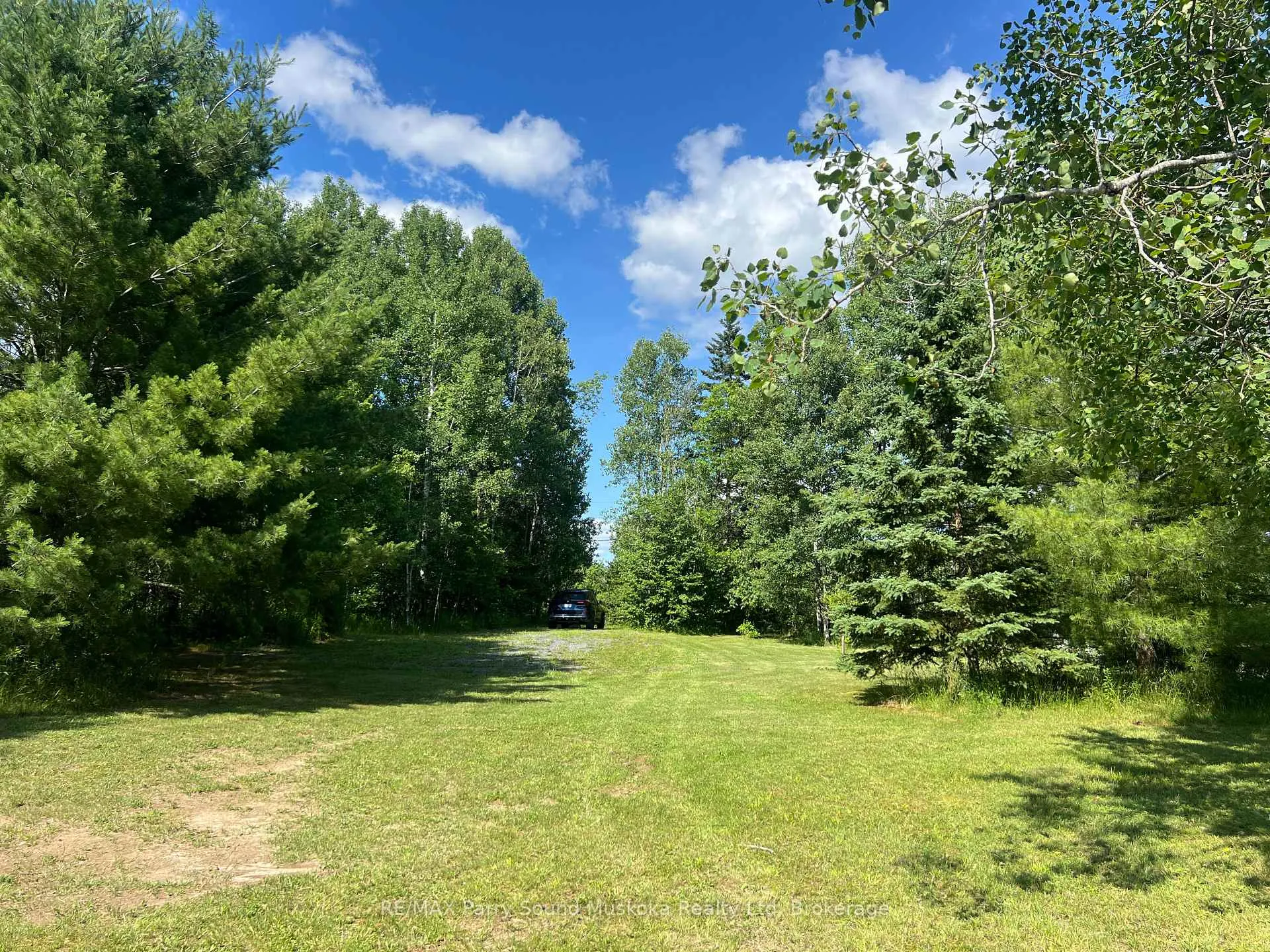 Photo 5 of 811 Centre Road, McKellar — HOMEH
