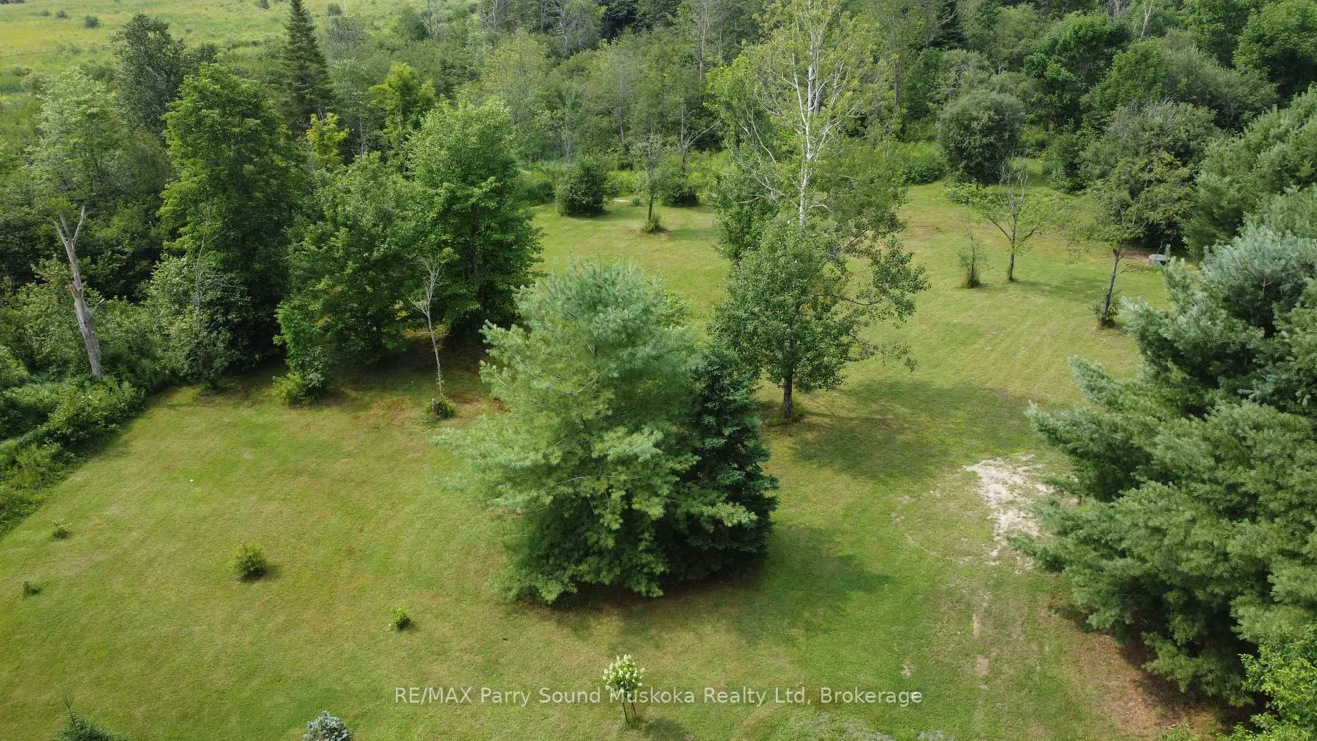 Photo 9 of 811 Centre Road, McKellar — HOMEH
