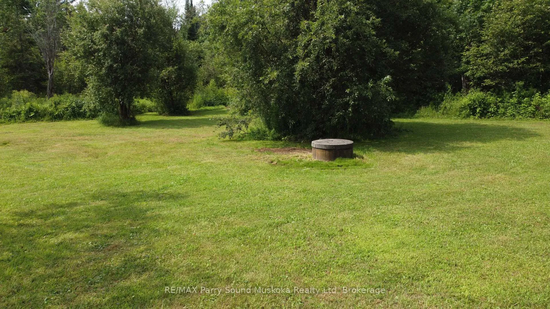 Photo 11 of 811 Centre Road, McKellar — HOMEH