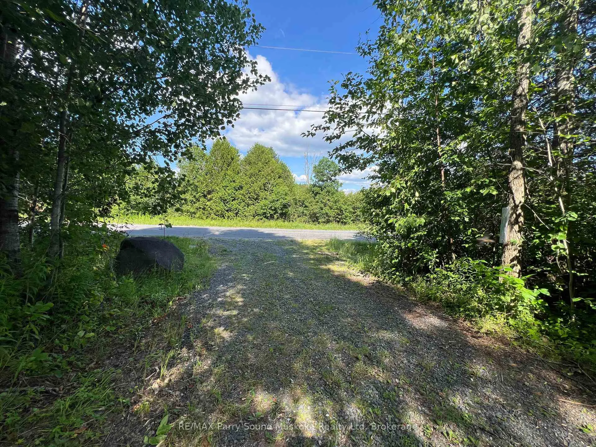 Photo 12 of 811 Centre Road, McKellar — HOMEH