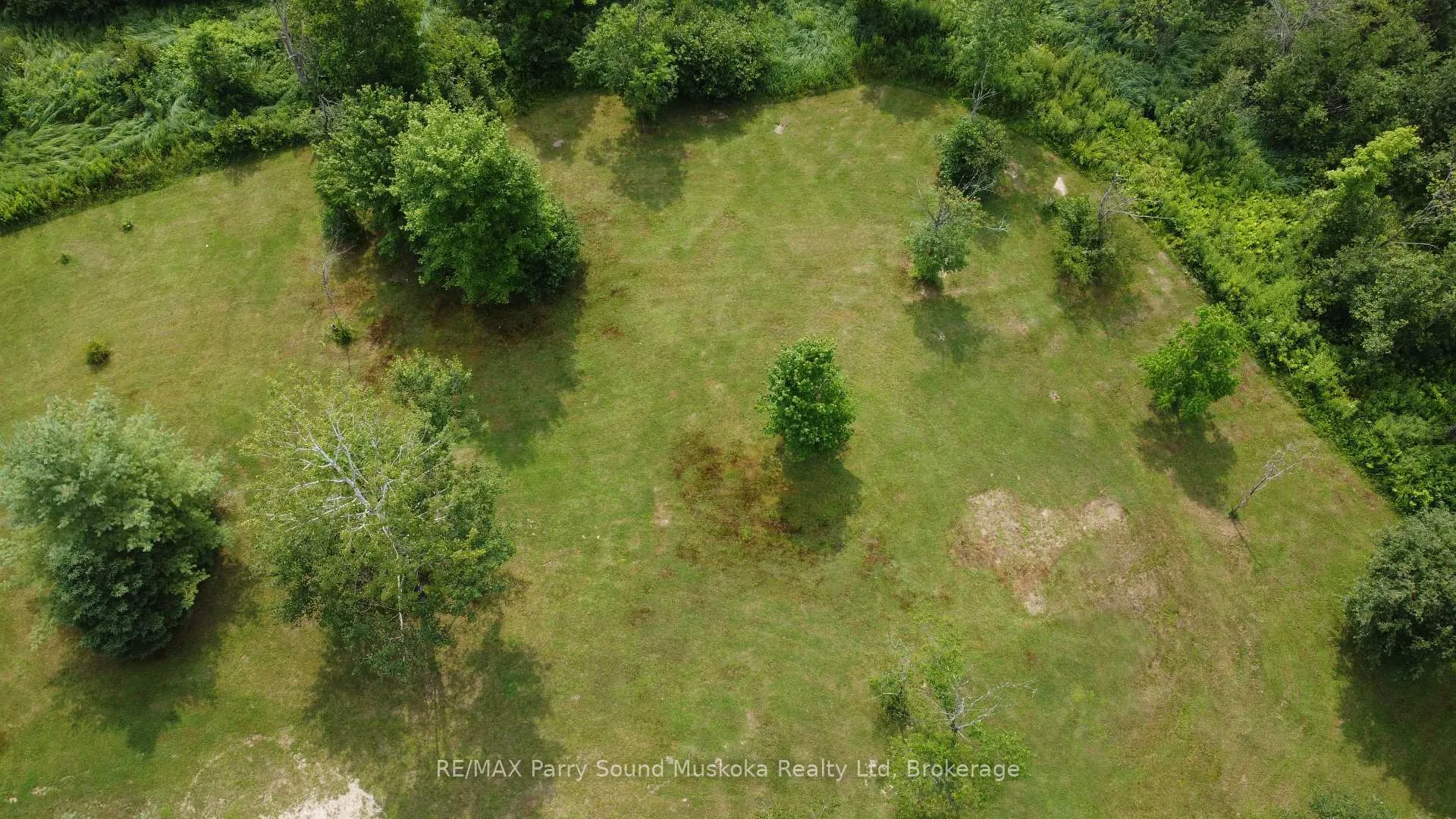 Photo 19 of 811 Centre Road, McKellar — HOMEH