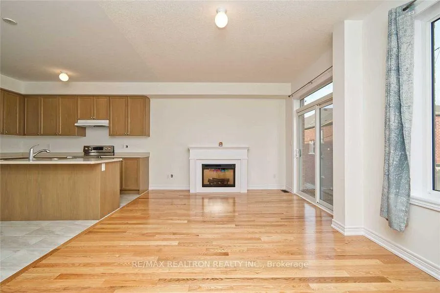 Photo 4 of 2465 Hibiscus Drive, Pickering, Rural Pickering — HOMEH