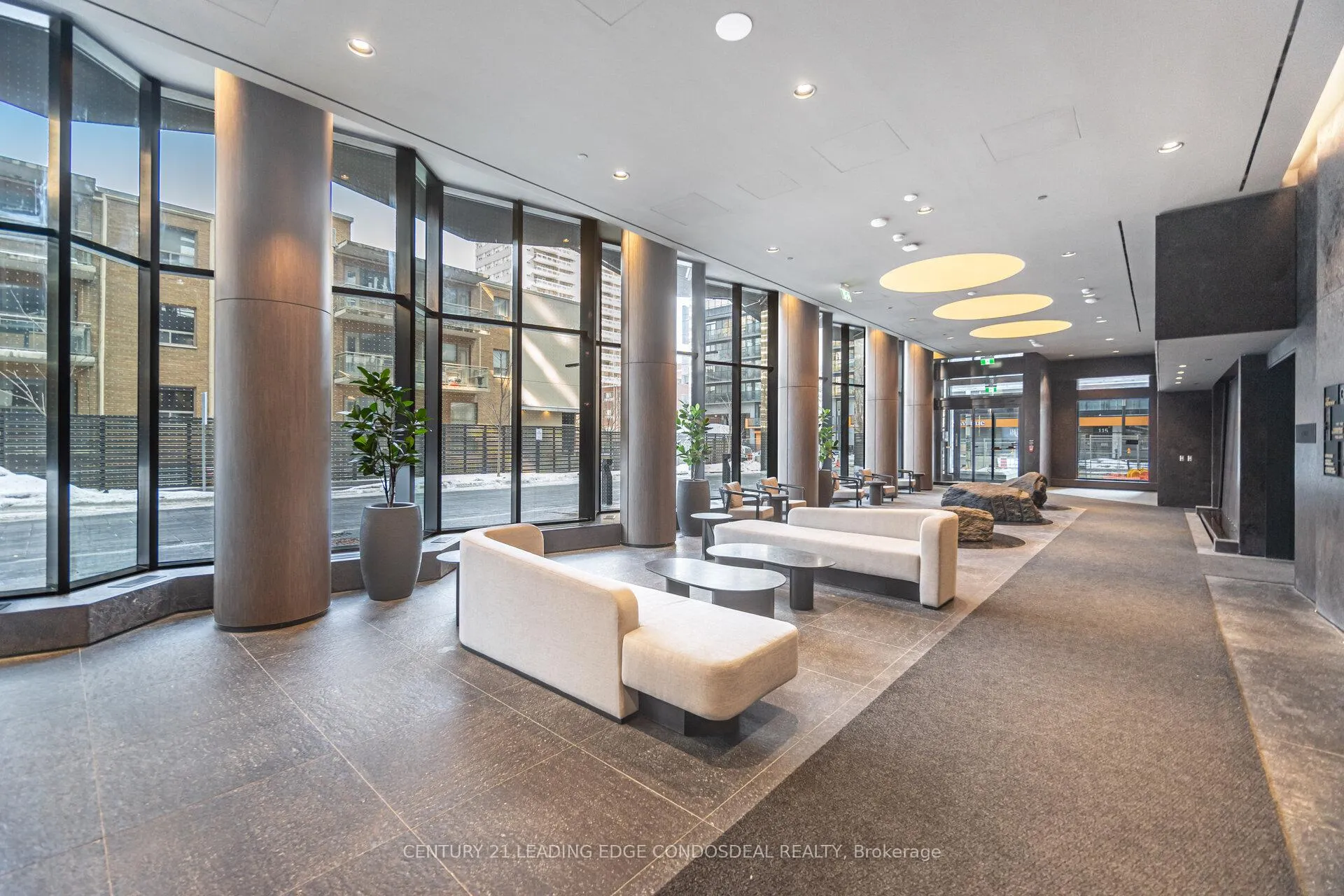 Photo 6 of Unit 2411, 110 Broadway Avenue, Toronto, Mount Pleasant West — HOMEH