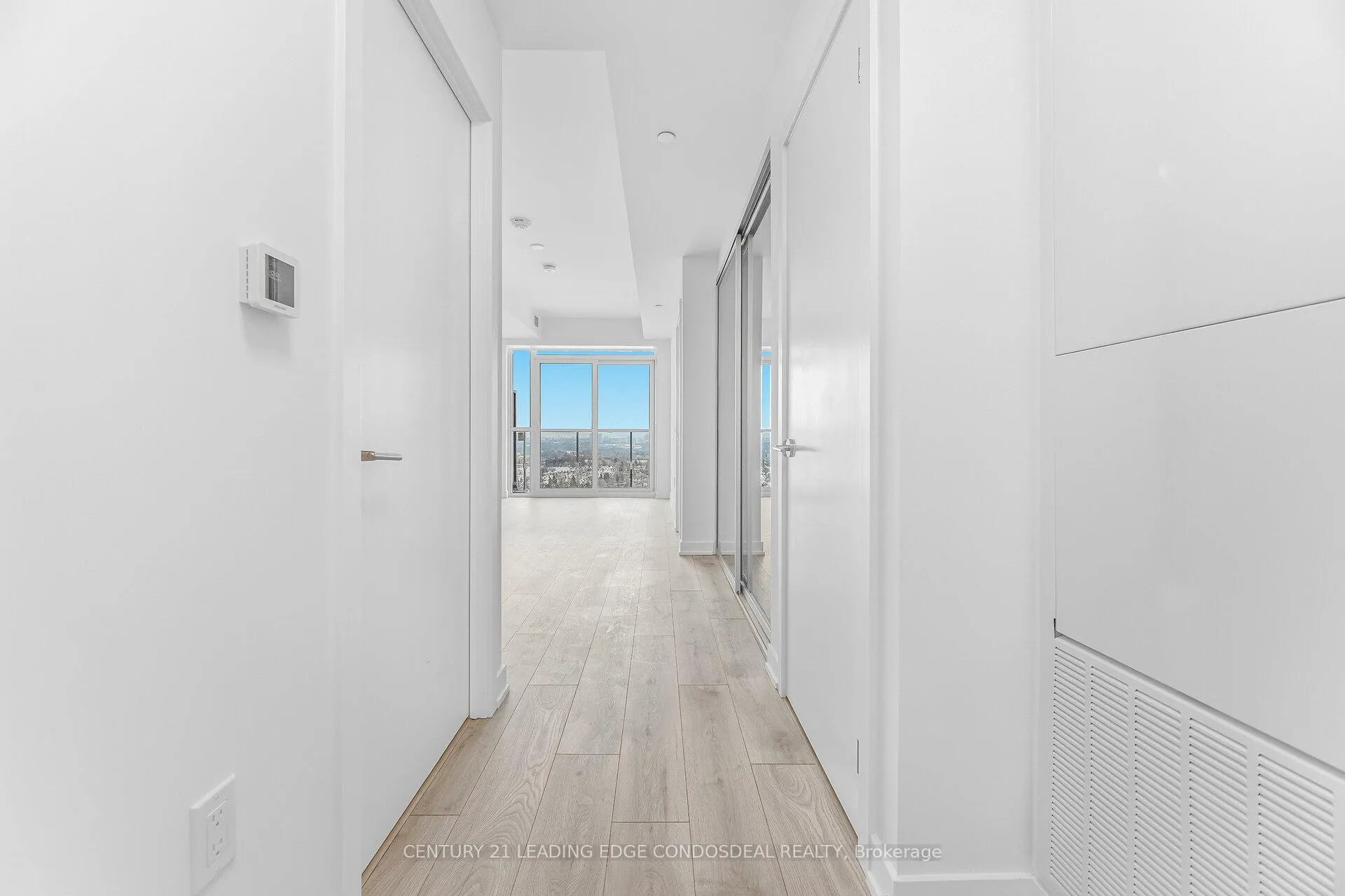 Photo 12 of Unit 2411, 110 Broadway Avenue, Toronto, Mount Pleasant West — HOMEH
