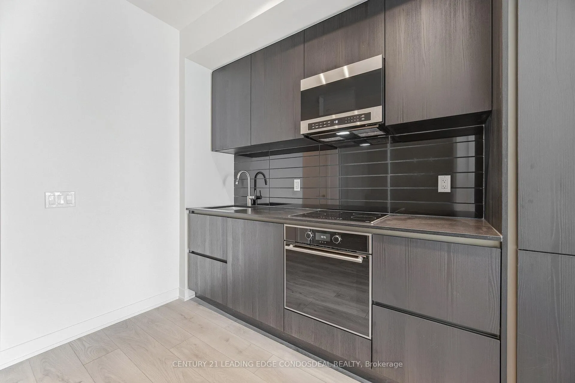 Photo 18 of Unit 2411, 110 Broadway Avenue, Toronto, Mount Pleasant West — HOMEH