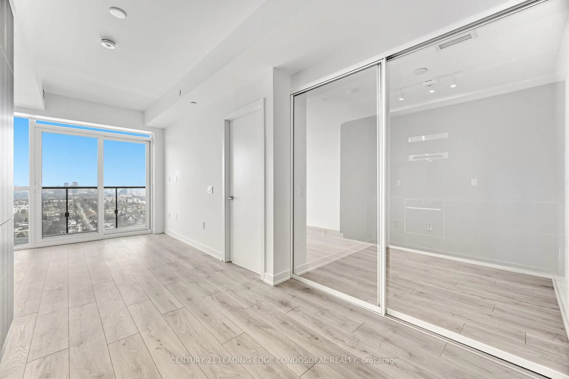 Photo 19 of Unit 2411, 110 Broadway Avenue, Toronto, Mount Pleasant West — HOMEH