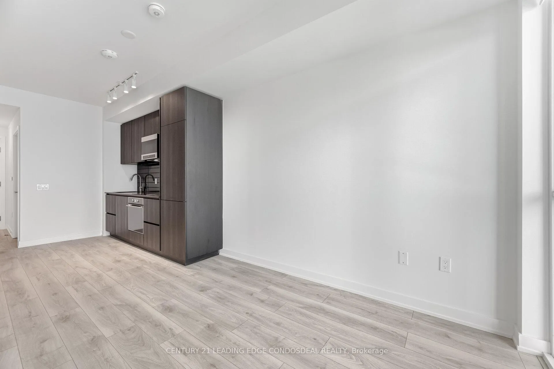 Photo 25 of Unit 2411, 110 Broadway Avenue, Toronto, Mount Pleasant West — HOMEH