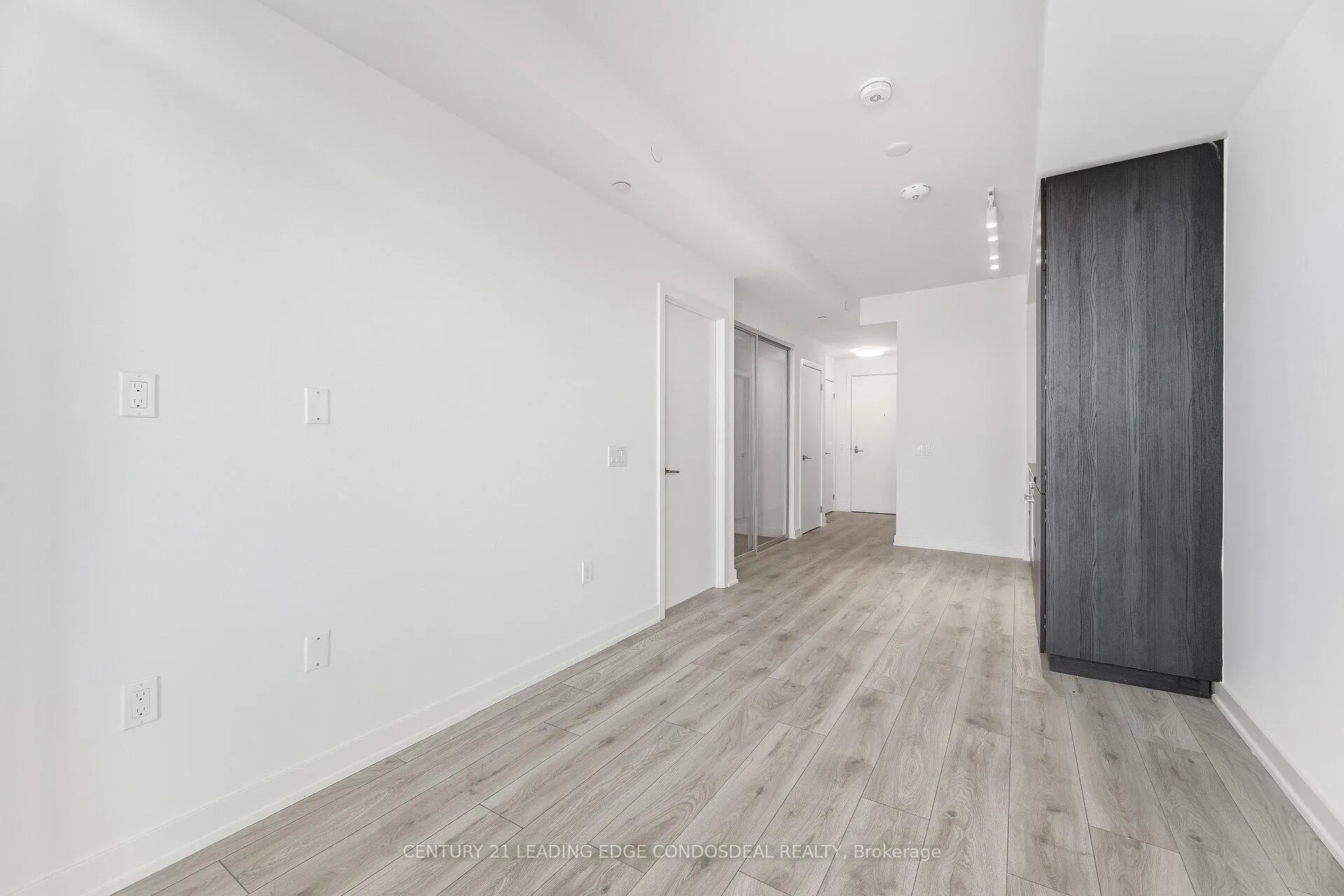 Photo 27 of Unit 2411, 110 Broadway Avenue, Toronto, Mount Pleasant West — HOMEH