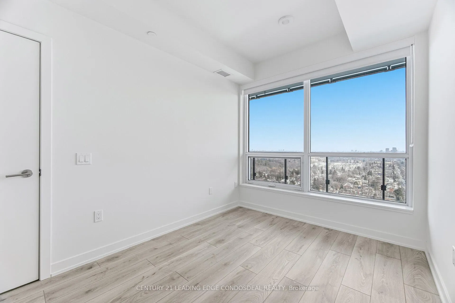 Photo 29 of Unit 2411, 110 Broadway Avenue, Toronto, Mount Pleasant West — HOMEH
