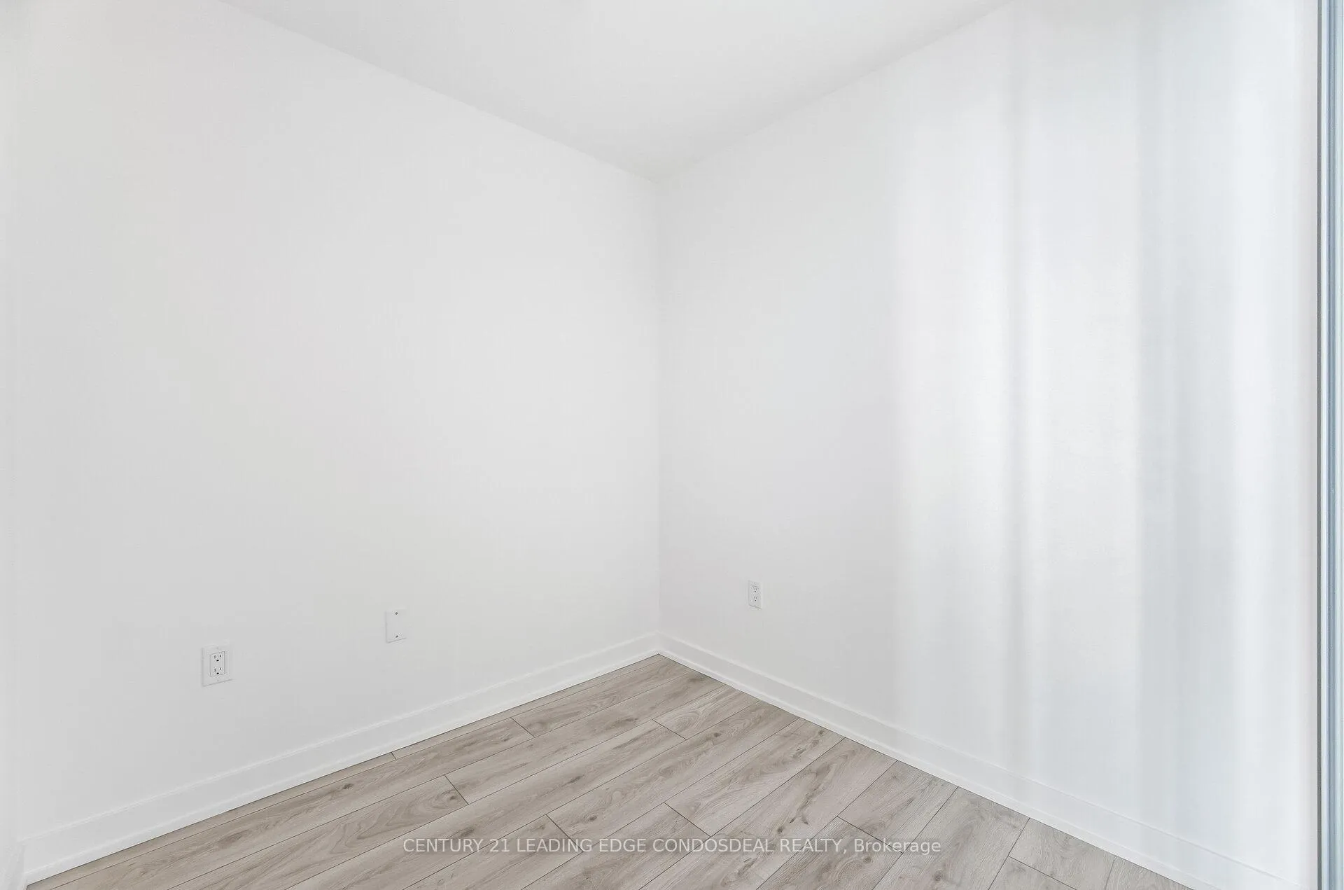 Photo 32 of Unit 2411, 110 Broadway Avenue, Toronto, Mount Pleasant West — HOMEH
