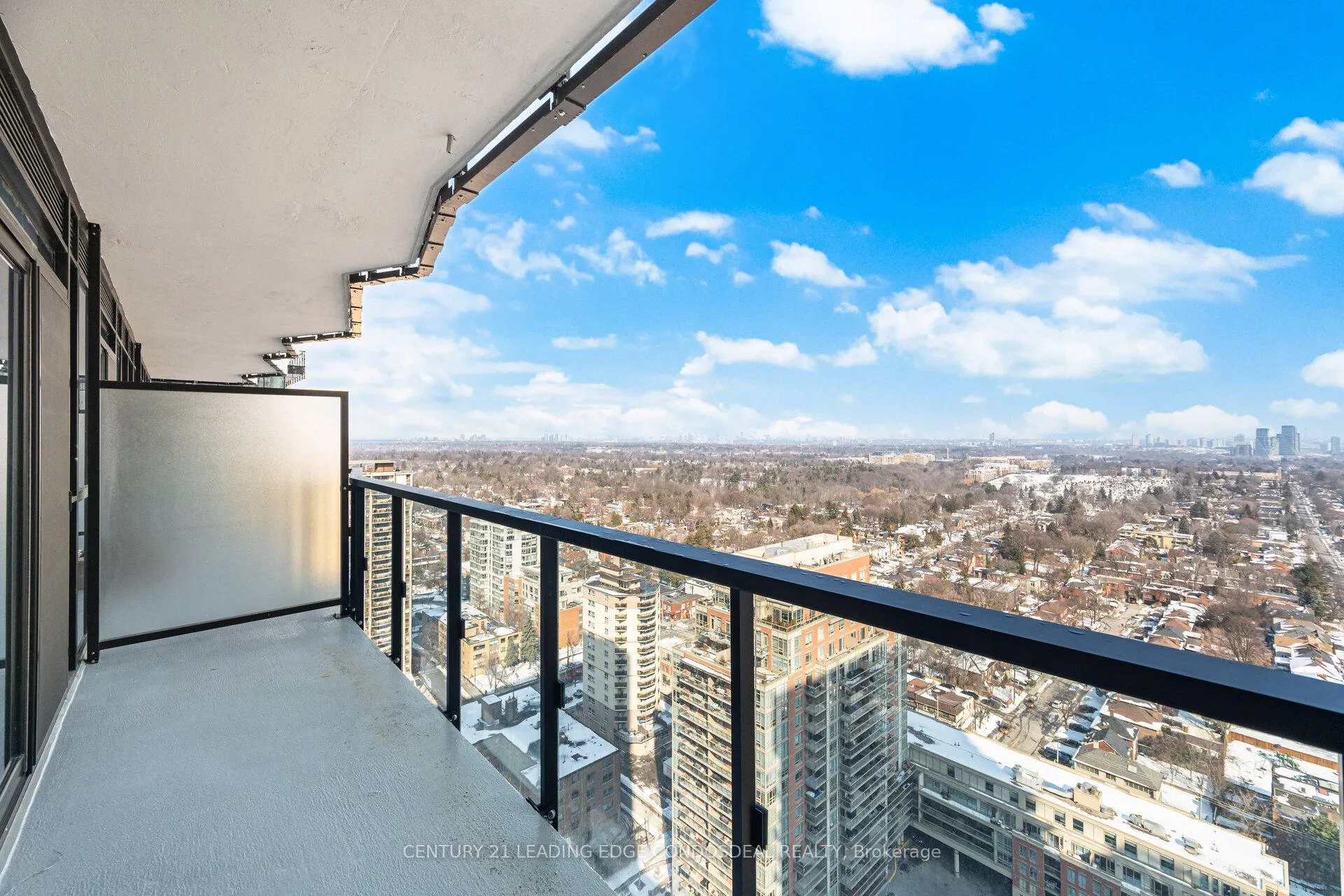 Photo 38 of Unit 2411, 110 Broadway Avenue, Toronto, Mount Pleasant West — HOMEH