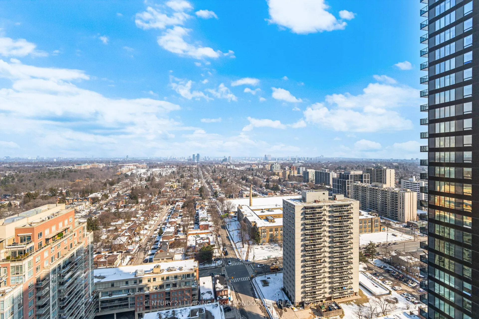 Photo 39 of Unit 2411, 110 Broadway Avenue, Toronto, Mount Pleasant West — HOMEH