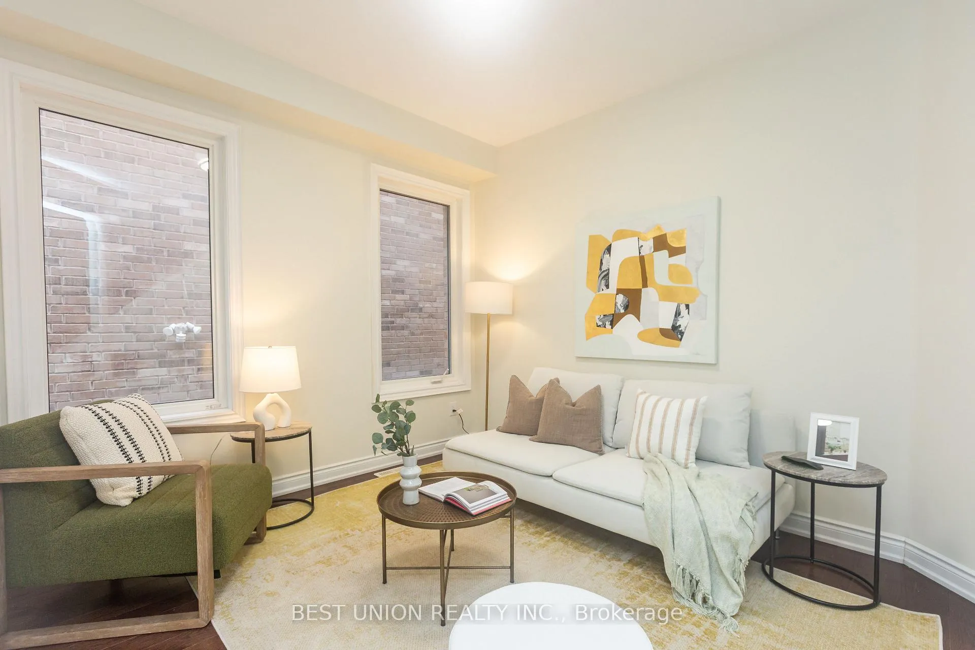 Photo 4 of 31 Bernbridge Road E, Markham, Cedar Grove — HOMEH